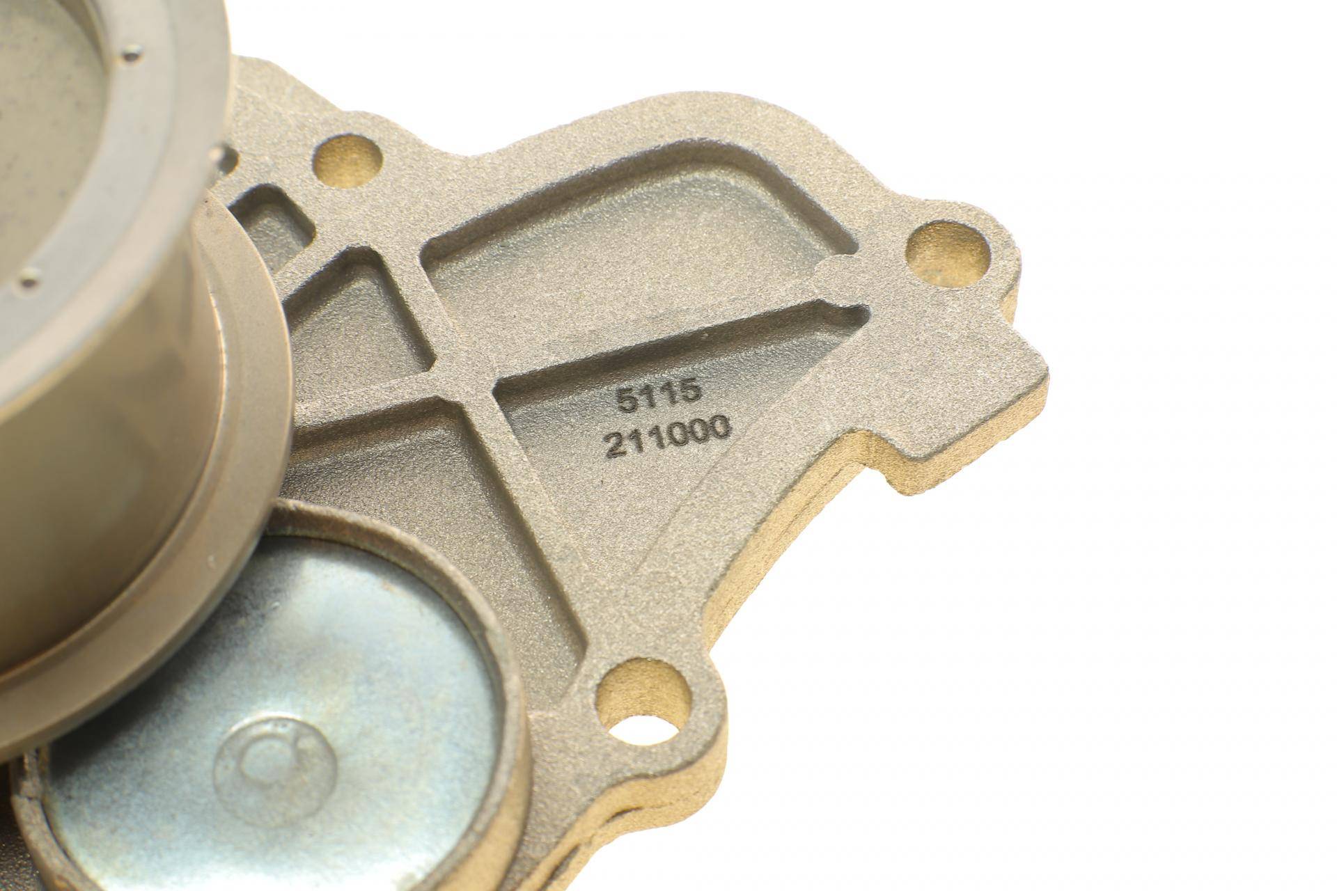 Помпа води Audi A4-A8/VW Passat/Skoda SuperB 2.5TDI/quattro 97-05 (R/B) (5 лоп.)