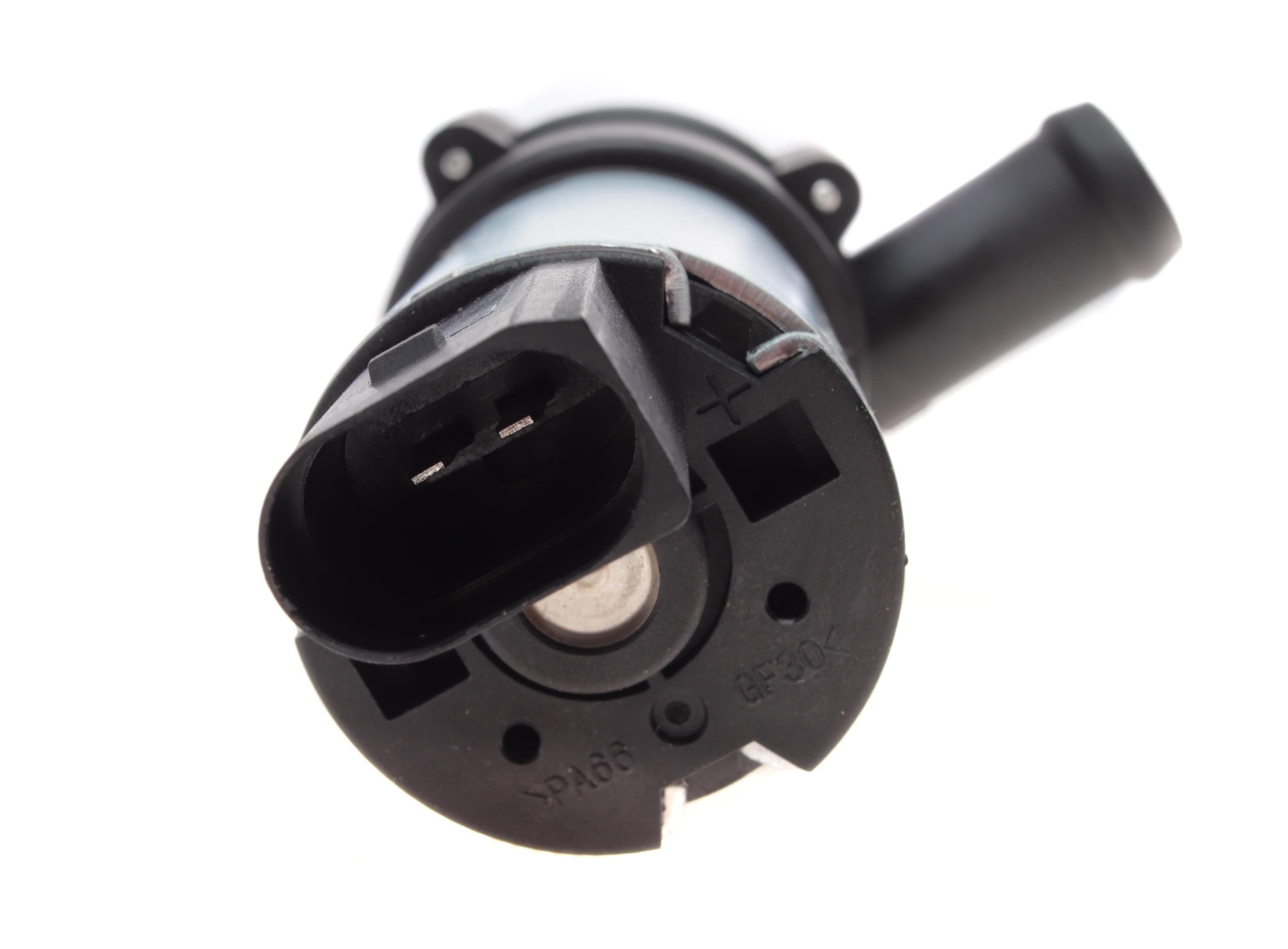 Насос системи охолодження (додатковий) Audi A3/A6/Q7/R8 01-15/VW LT/T4/Passat/Golf/Touareg 94-10