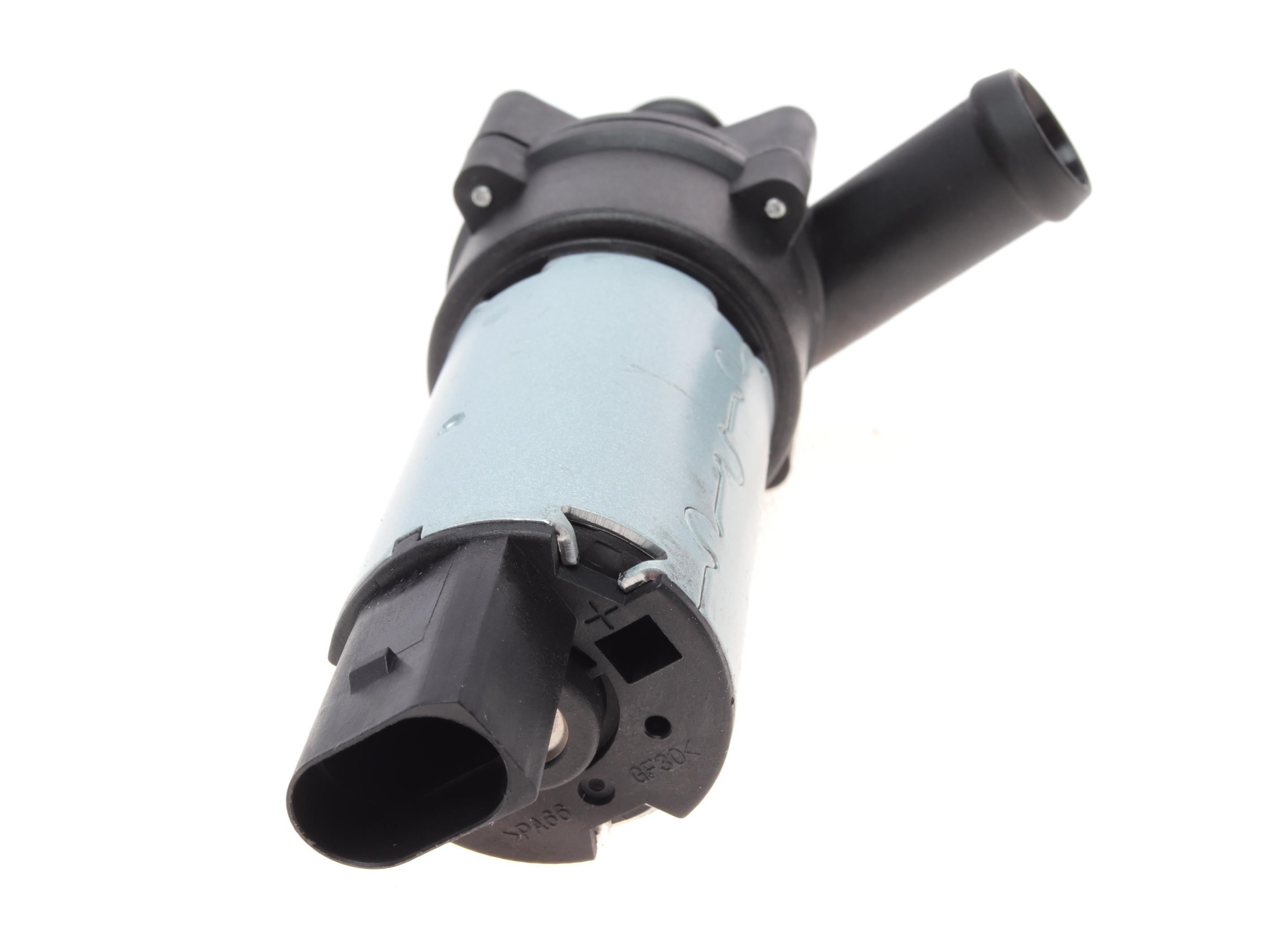 Насос системи охолодження (додатковий) Audi A3/A6/Q7/R8 01-15/VW LT/T4/Passat/Golf/Touareg 94-10