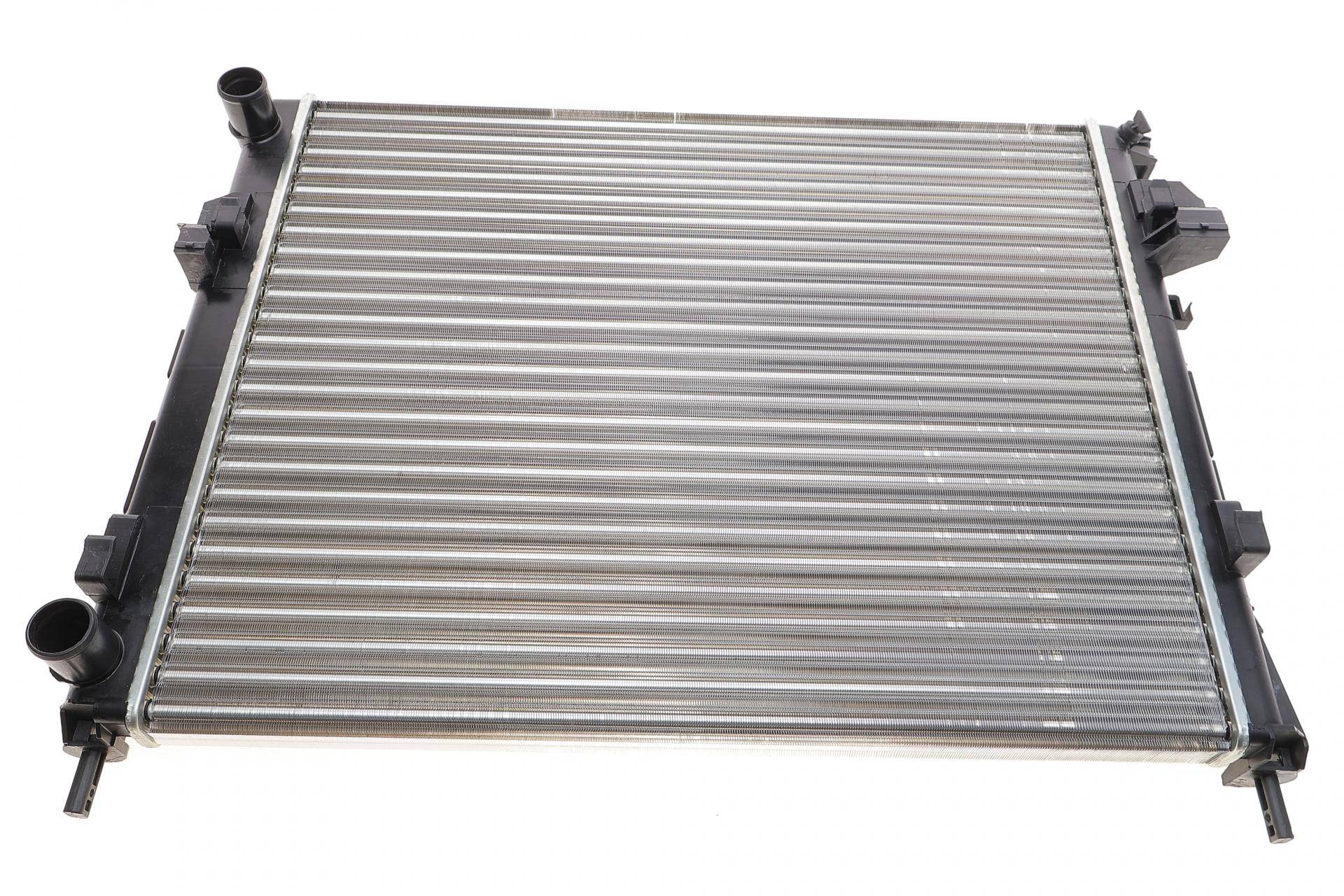 Радіатор охолодження Renault Trafic 01-