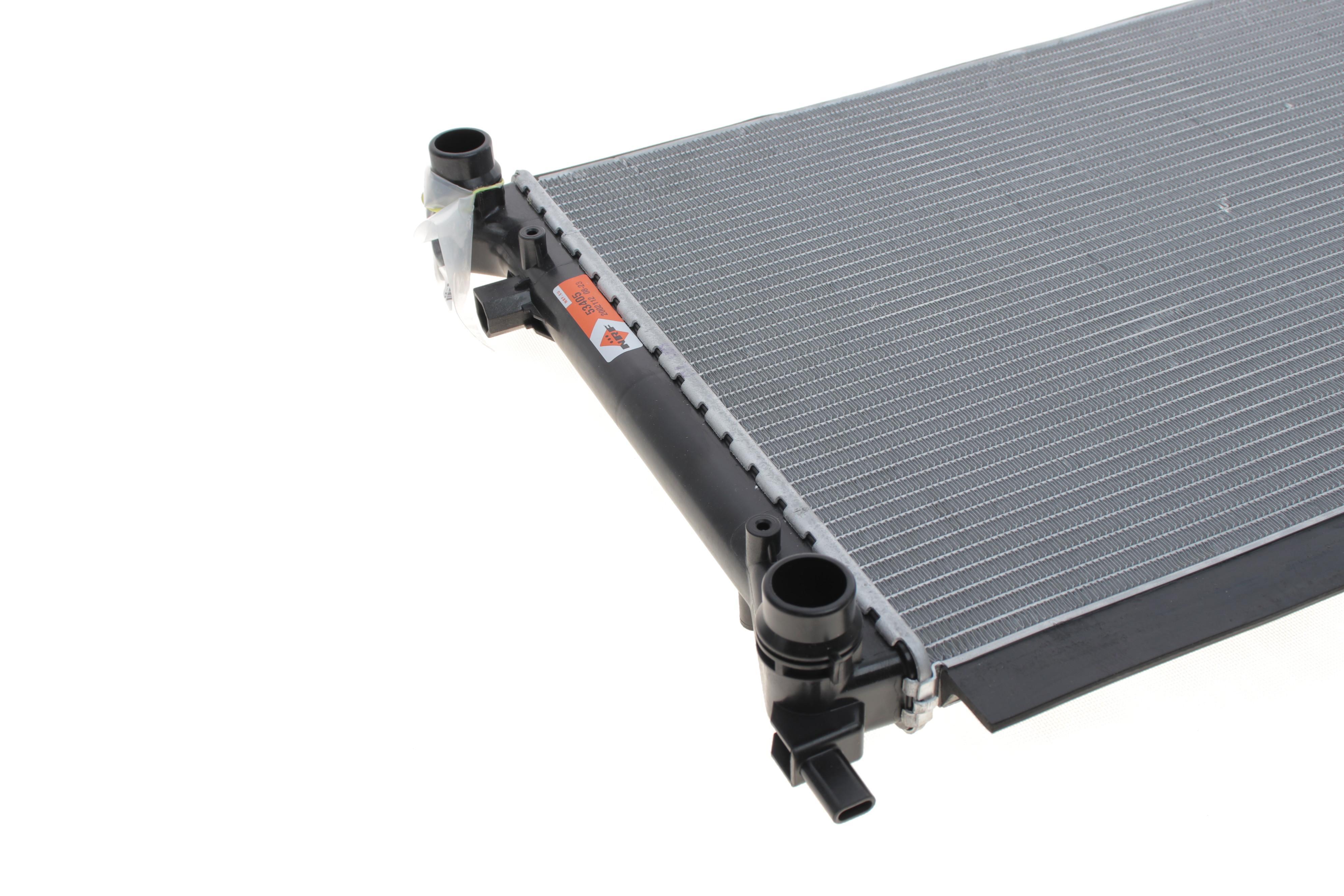 Радіатор охолодження VW Caddy III/Golf 1.4/1.6/2.0 03- (648x406x24)