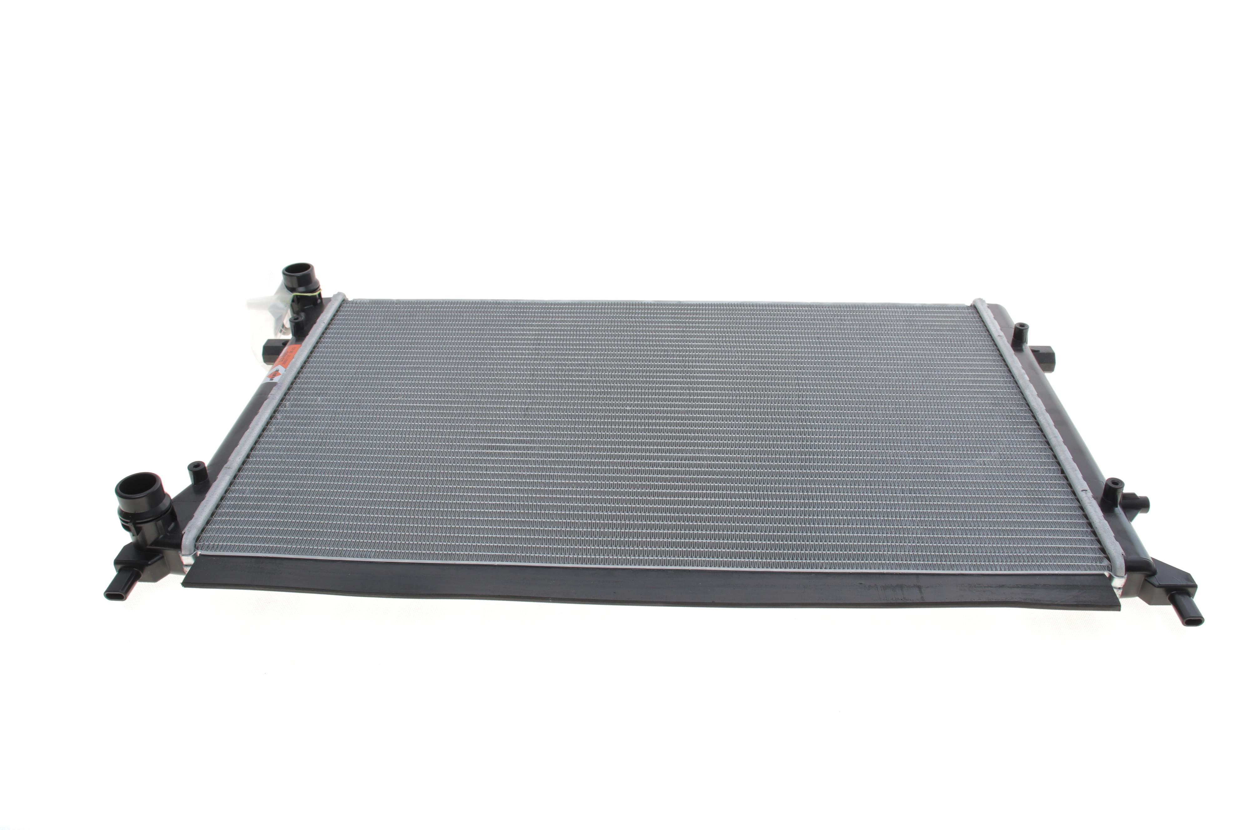 Радіатор охолодження VW Caddy III/Golf 1.4/1.6/2.0 03- (648x406x24)