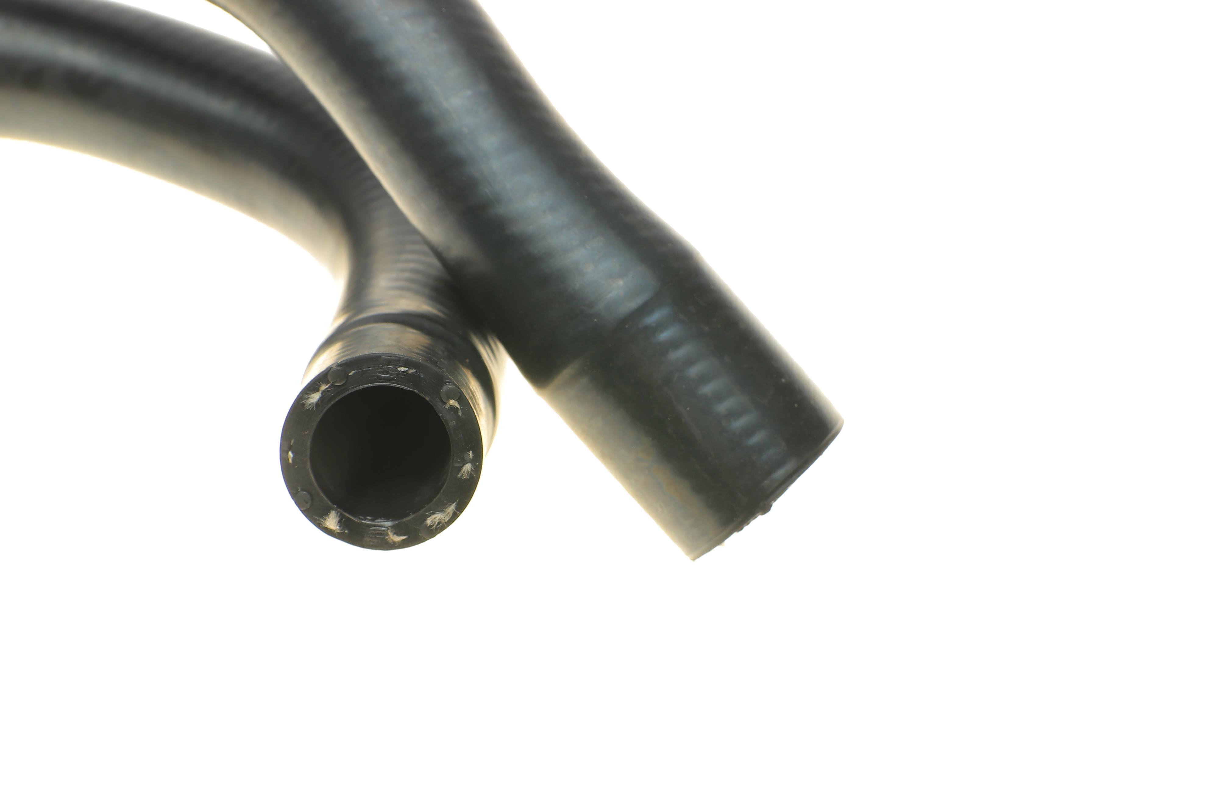 Патрубок радиатора VW Caddy 1.9/2.0TDI 04-10