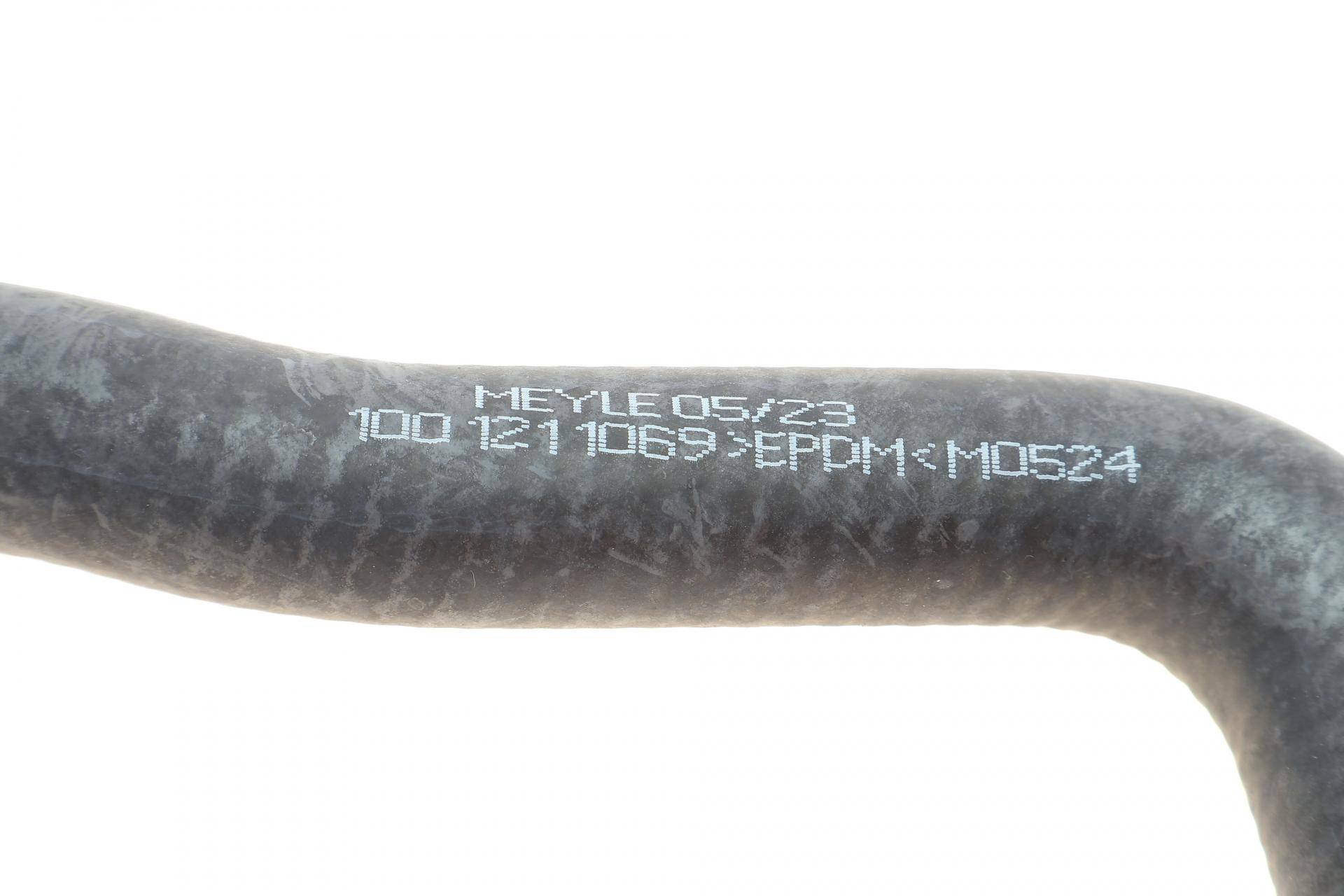 Патрубок радіатора Audi 80/100/A6 2.0 94-97