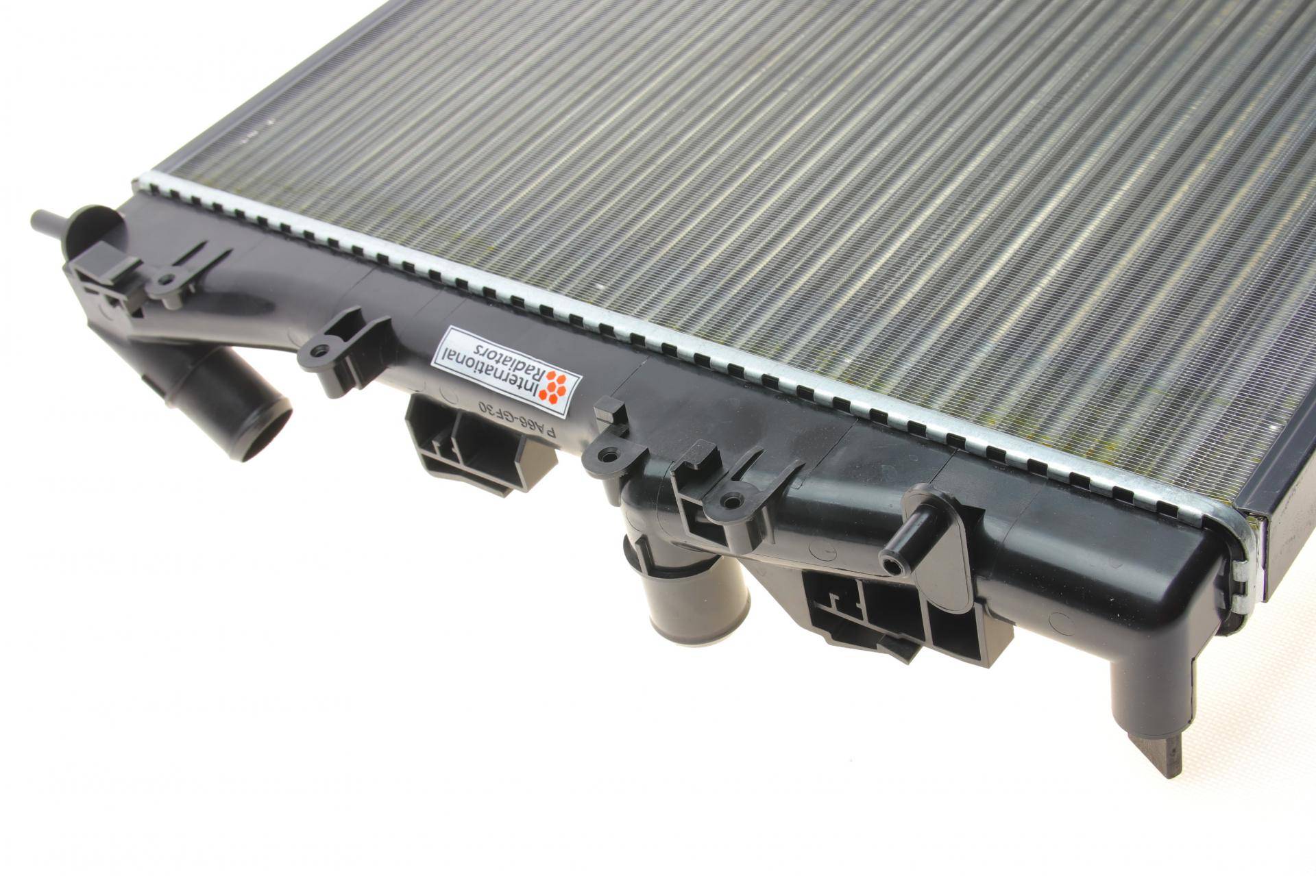 Радіатор охолодження Renault Kangoo 01-