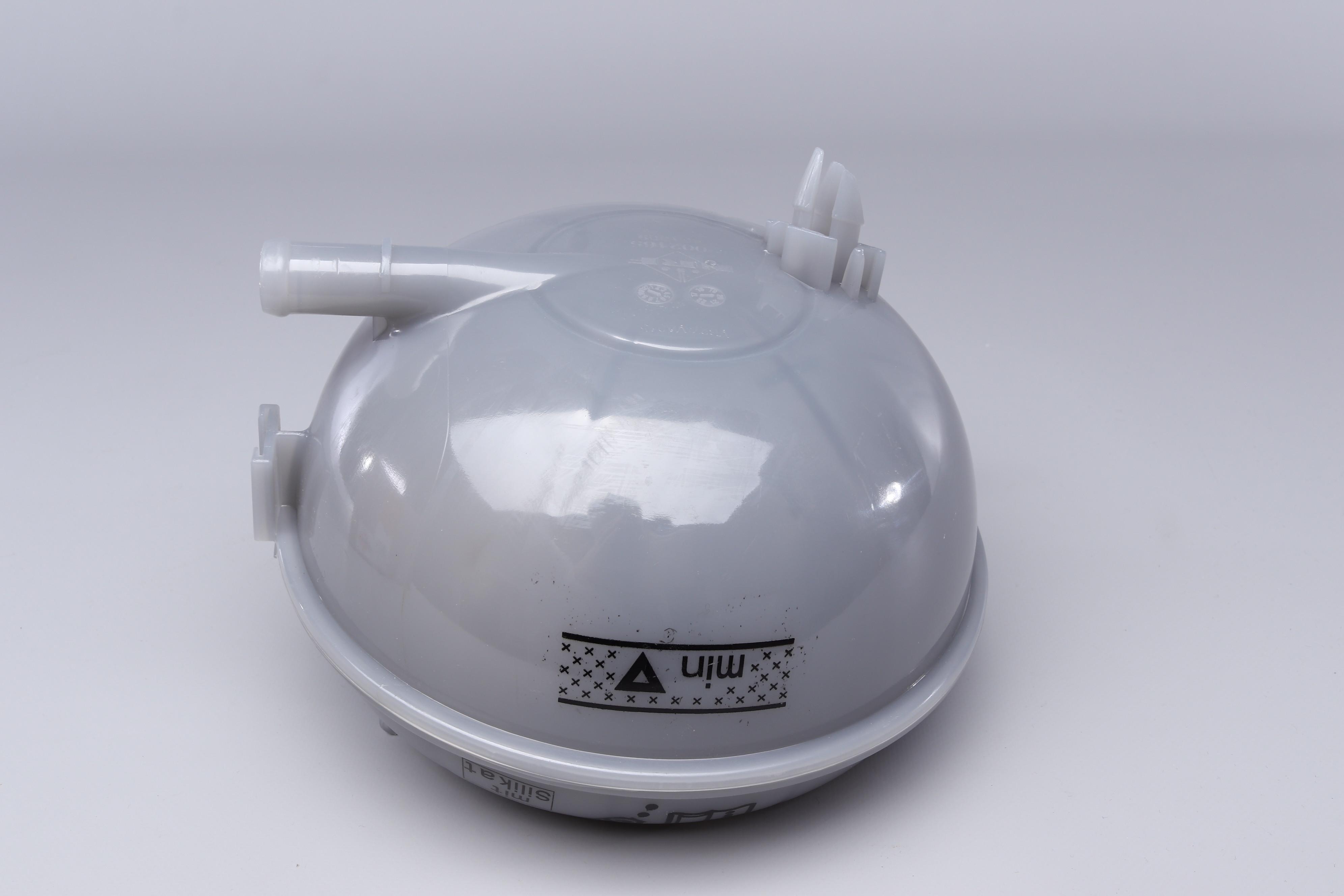 Бачок розширювальний VW Golf VII/Passat/Touran 1.2TSI-2.0TSI/1.6TDI-2.0TDI 12-