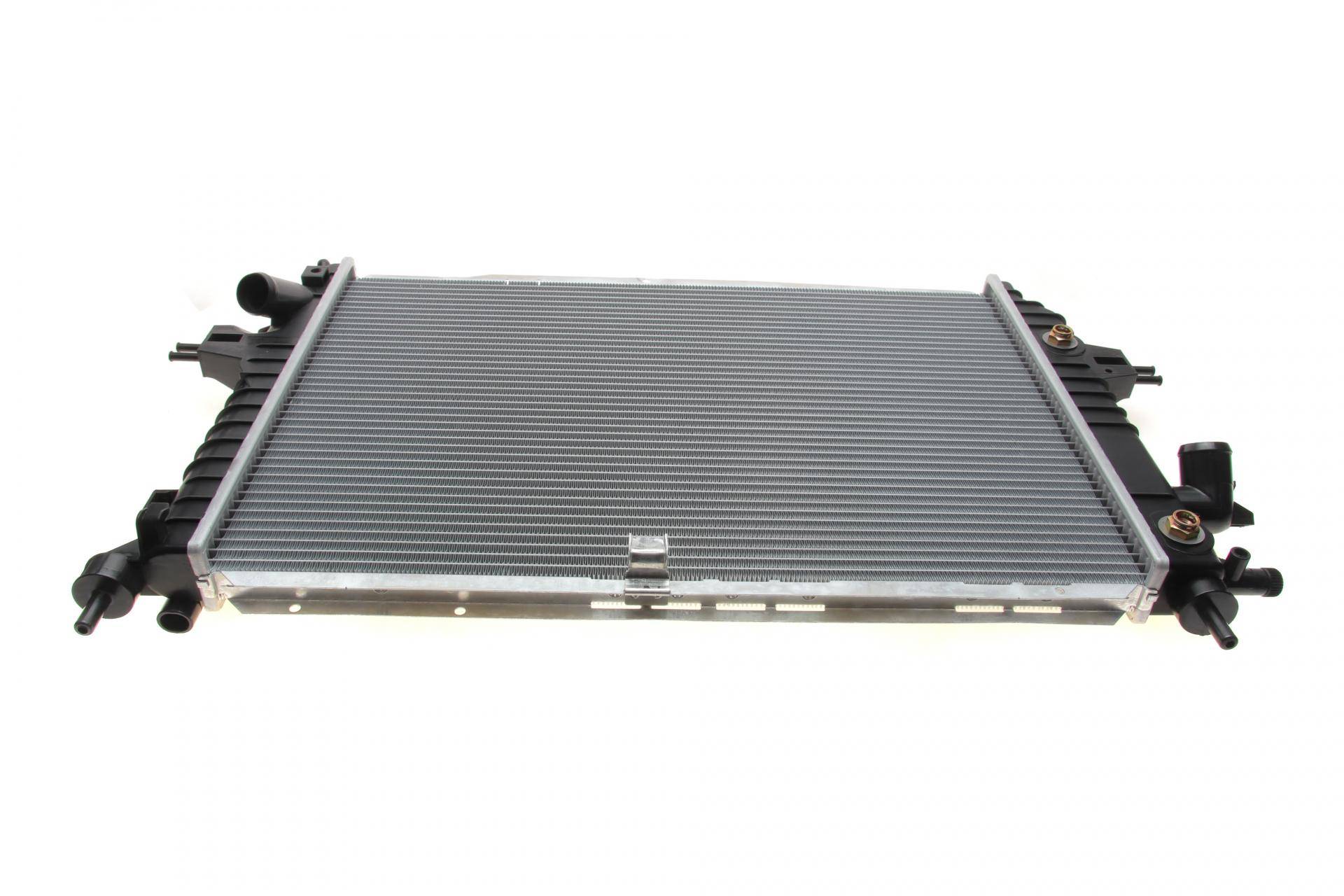 Радіатор охолодження Opel Zafira 05-