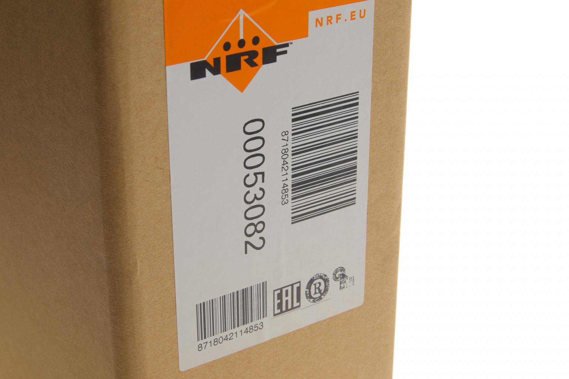 Радіатор охолодження Opel Zafira 05-