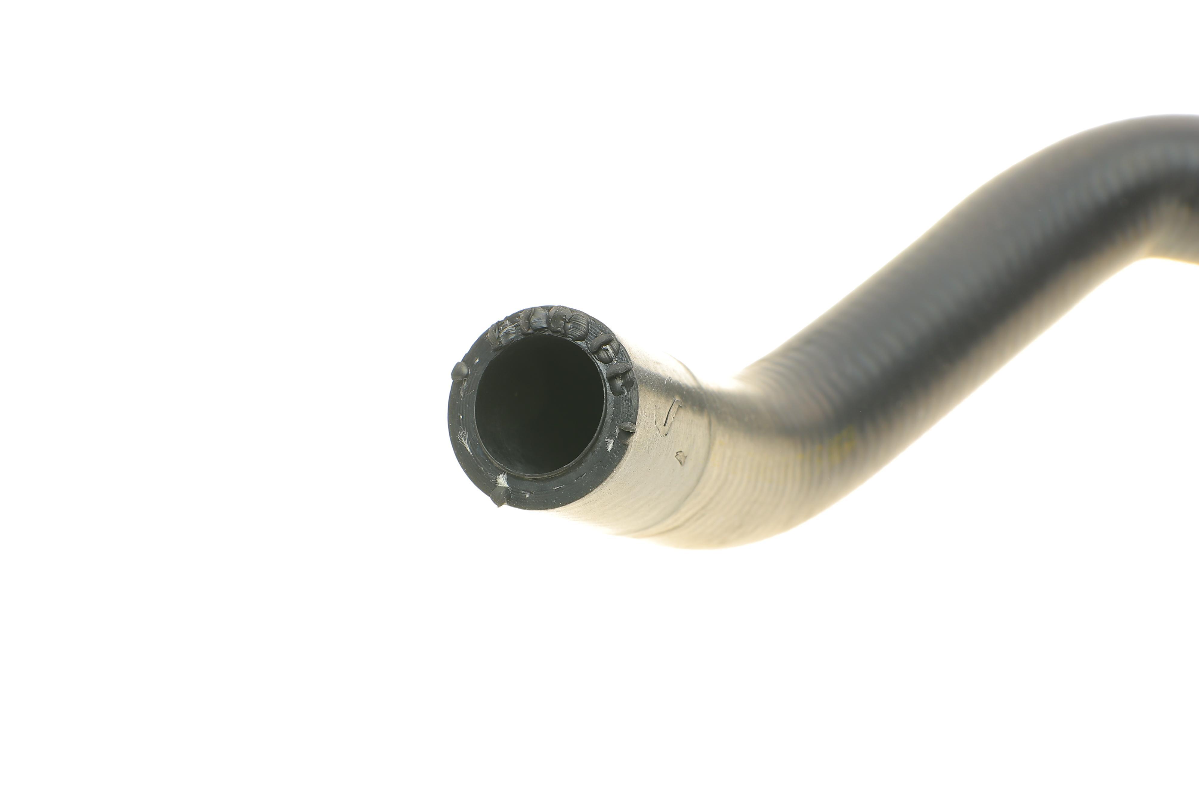 Патрубок системи охолодження MB Sprinter (W906) 2.2CDI 06- (OM651)