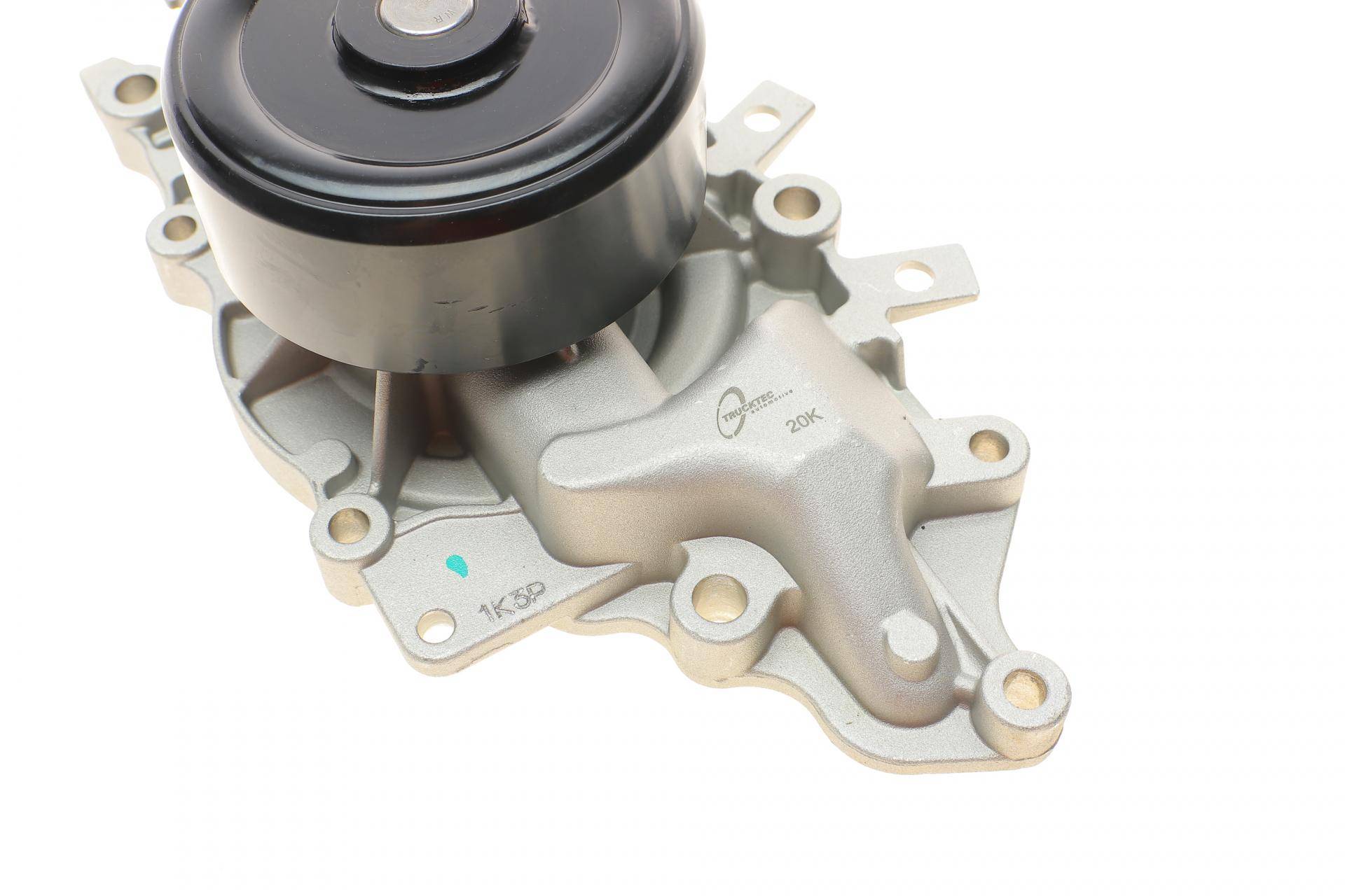 Помпа води MB C-class (W202/S202/W203/S203)/E-class (W210/S210) 2.2/2.7CDI 97-09