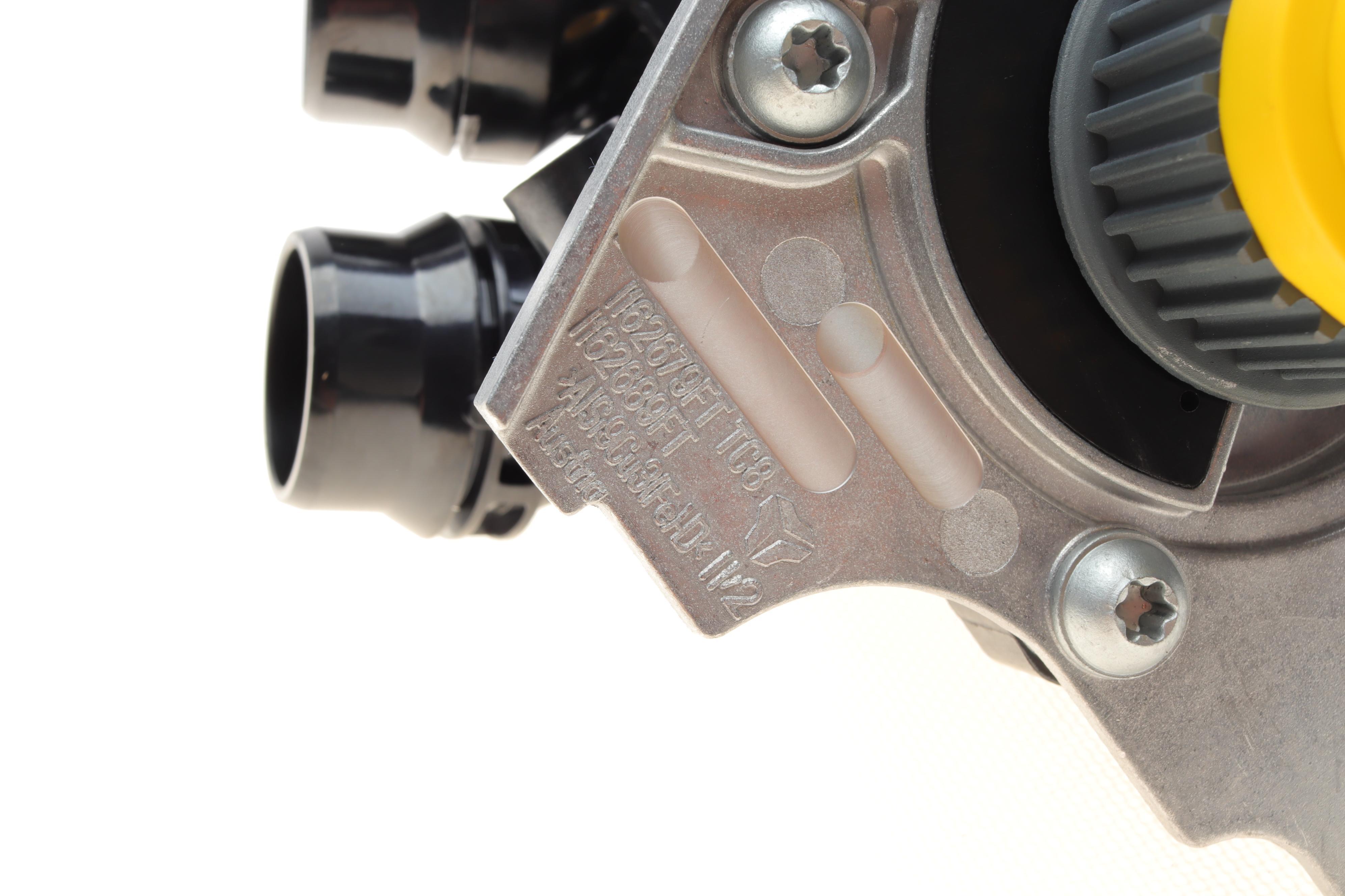 Термостат Audi A4/A5/A6/Q3/Q5 2.0TFSI 08-18 (95 °C) в к-ті з помпою рідини