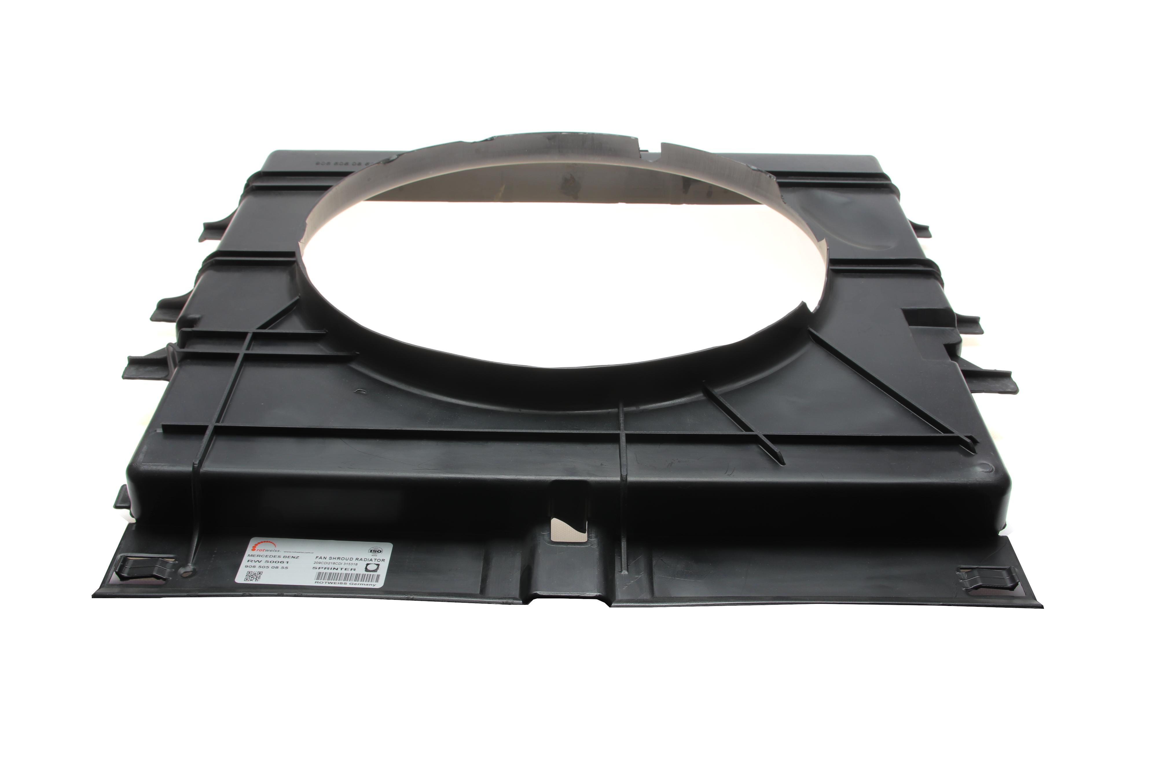 Дифузор радіатора MB Sprinter OM651 09- (9065050855)