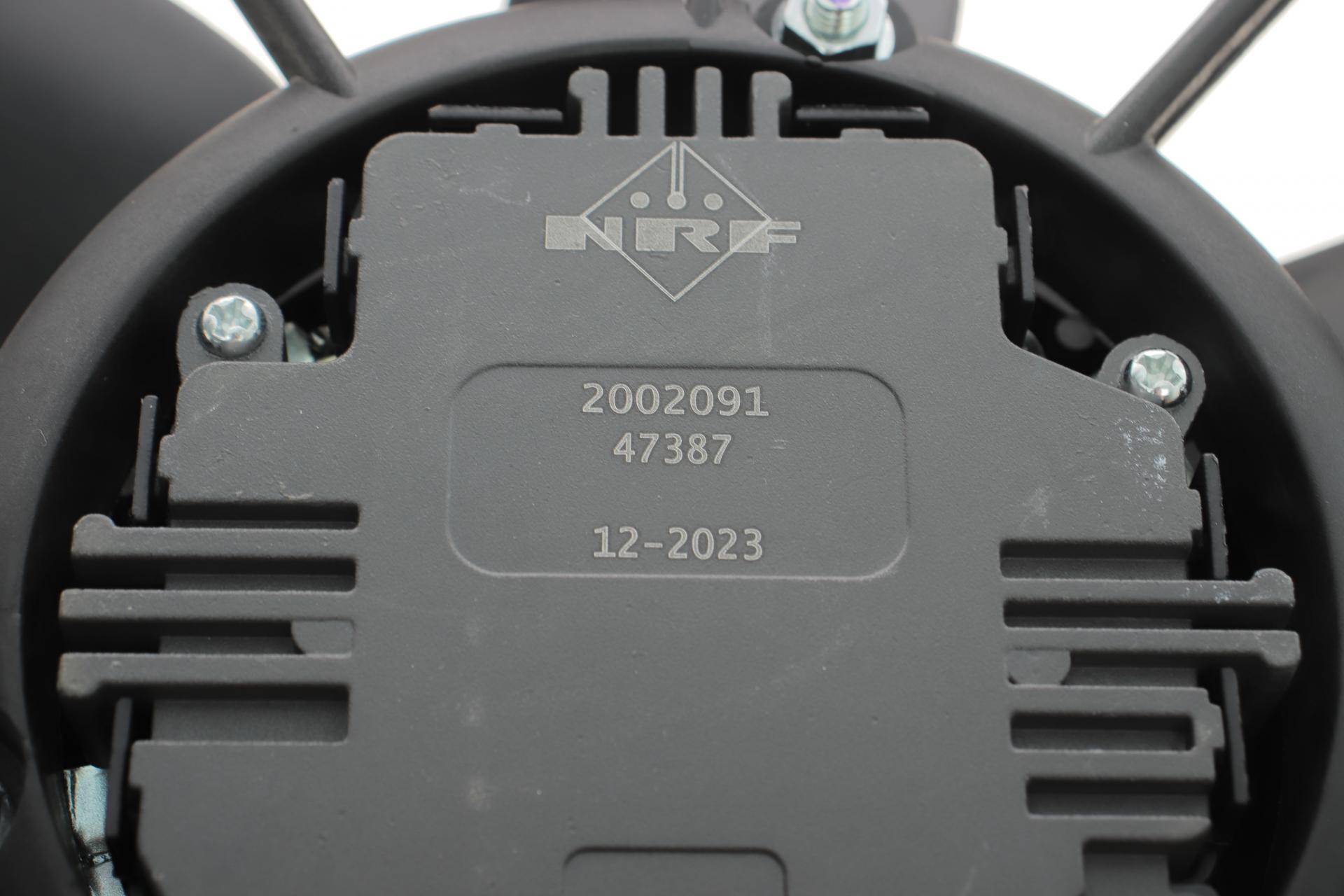 Вентилятор радіатора VW Caddy 1.9/2.0TDI 295mm (з дифузором)