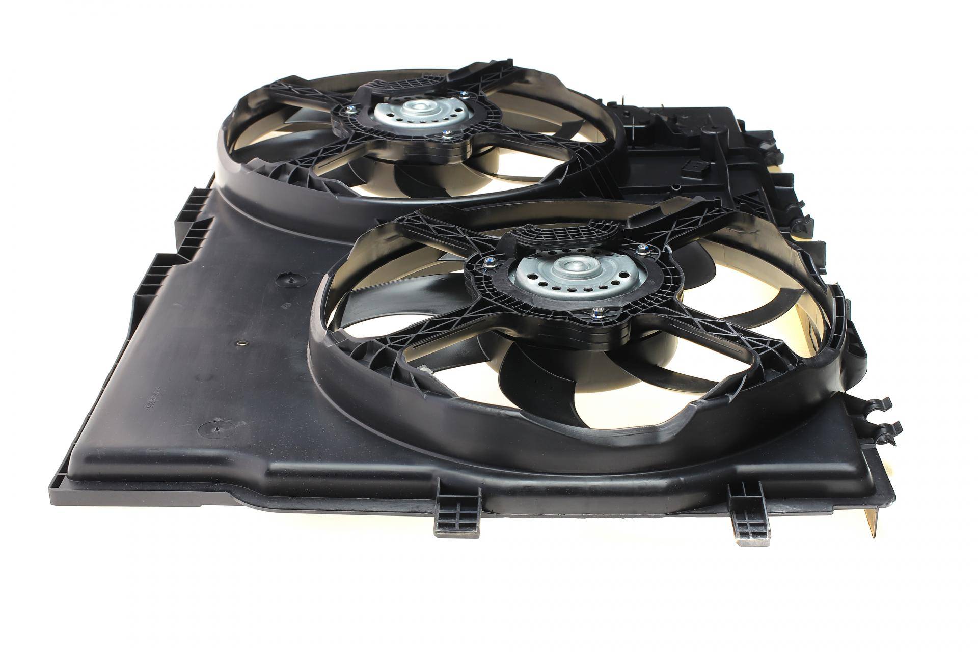 Вентилятор радіатора (електричний) Fiat Ducato 2.2/2.3/3.0D 06- (з дифузором)