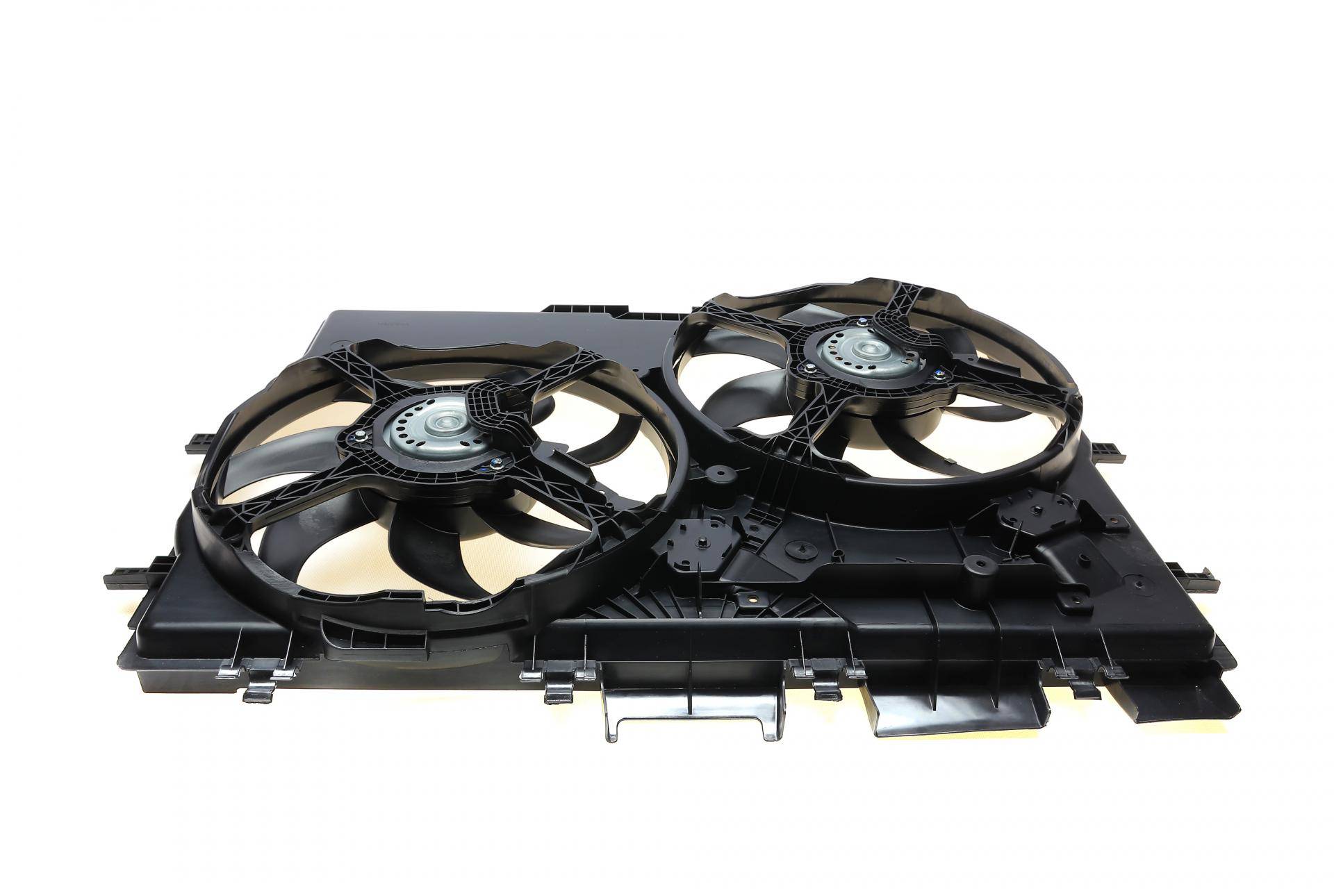 Вентилятор радіатора (електричний) Fiat Ducato 2.2/2.3/3.0D 06- (з дифузором)