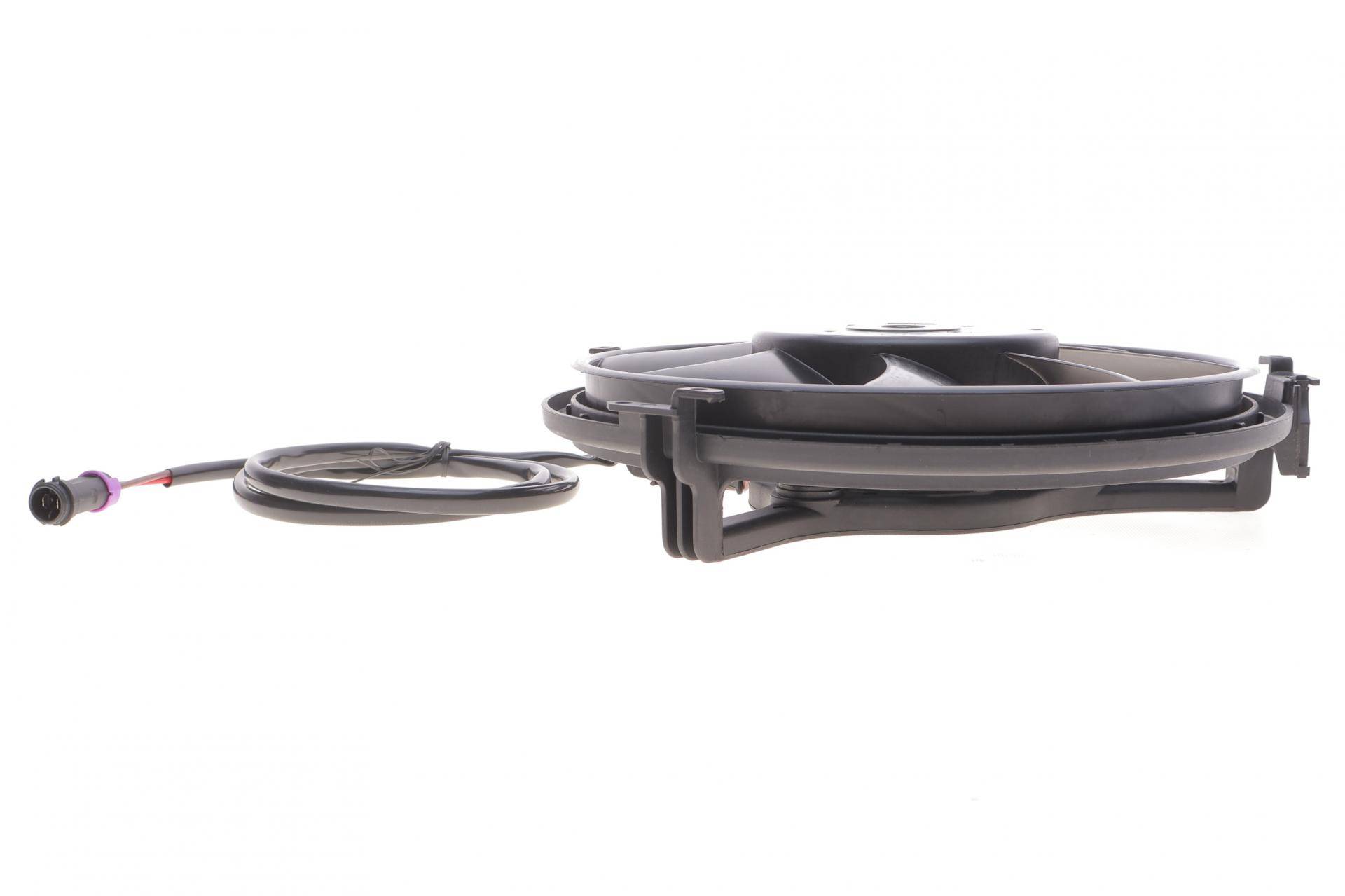 Вентилятор радіатора (електричний) Audi A6/VW Passat 1.6-3.0 97-05