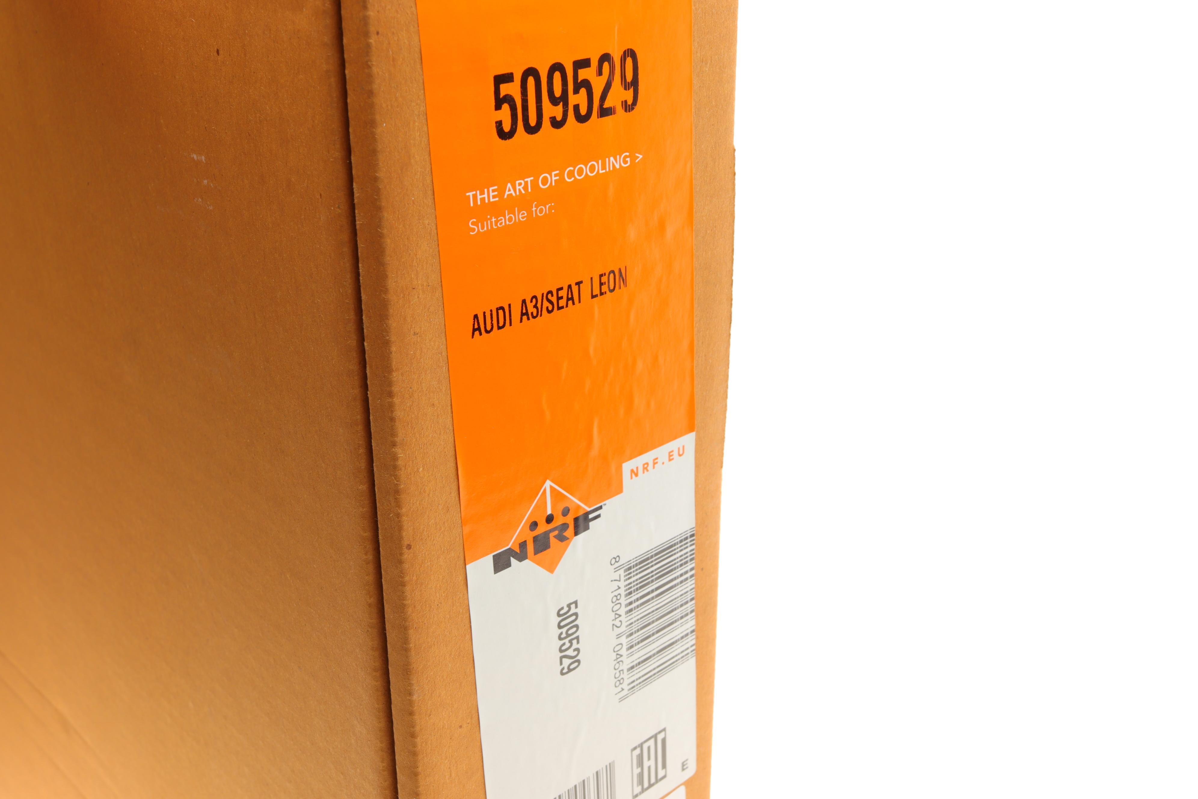 Радіатор охолодження Skoda Octavia/VW Golf IV 1.4-2.8/1.9TDI 98-10