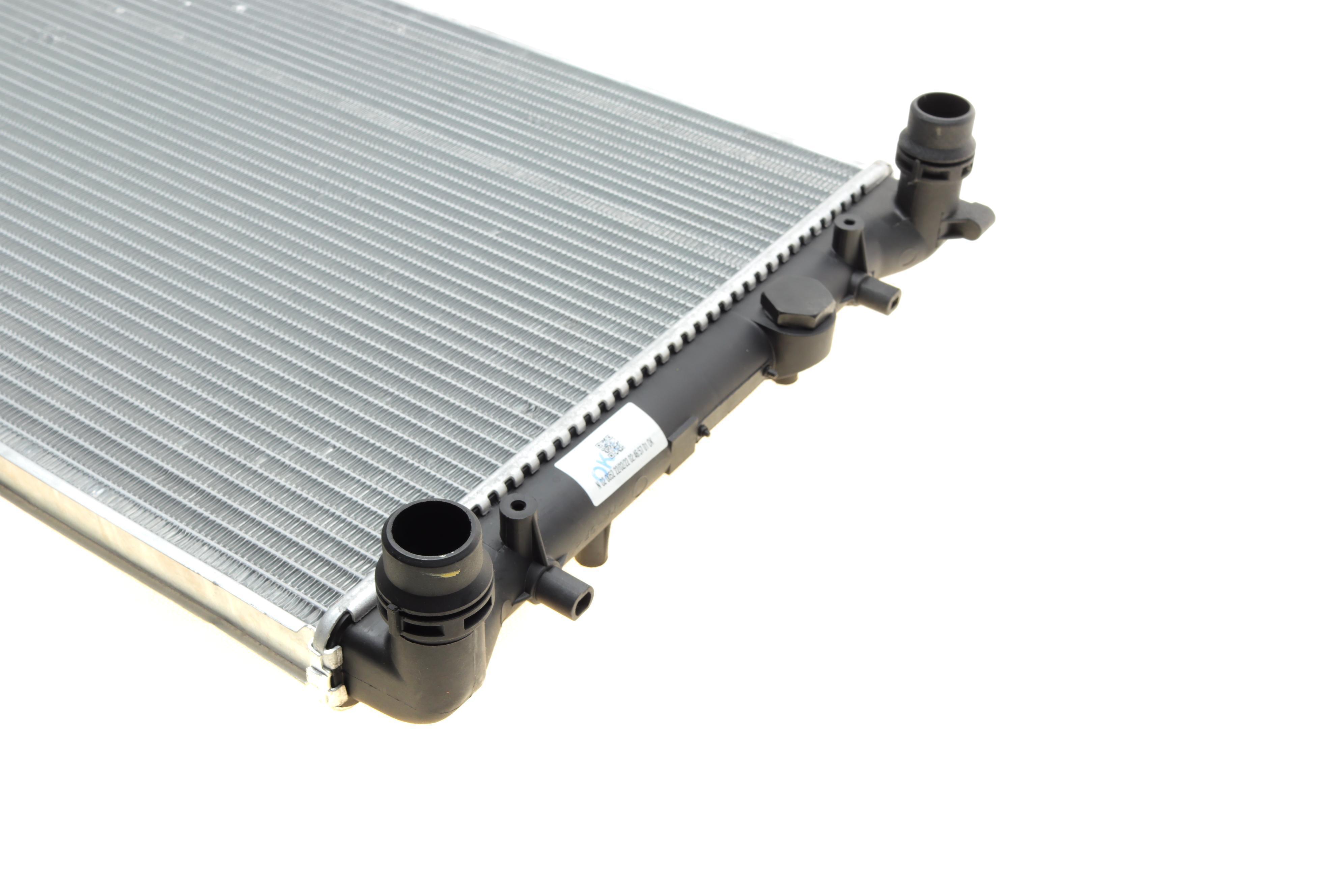 Радіатор охолодження Skoda Octavia/VW Golf IV 1.4-2.8/1.9TDI 98-10