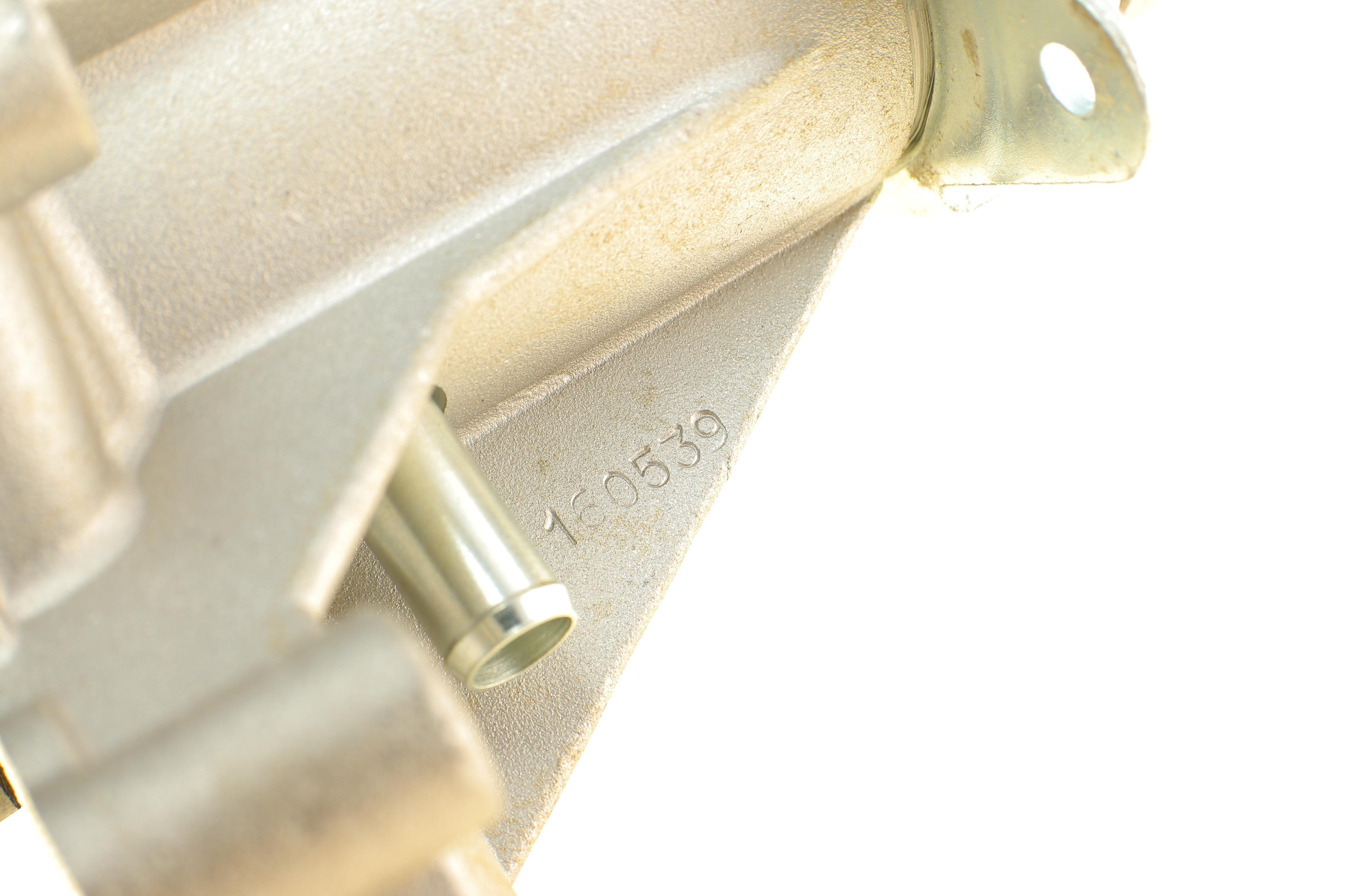 Помпа води MB 190 (W201) D2.0 83-93/E-class (W124) E200D 93-95 (B/B) (8 лоп.)