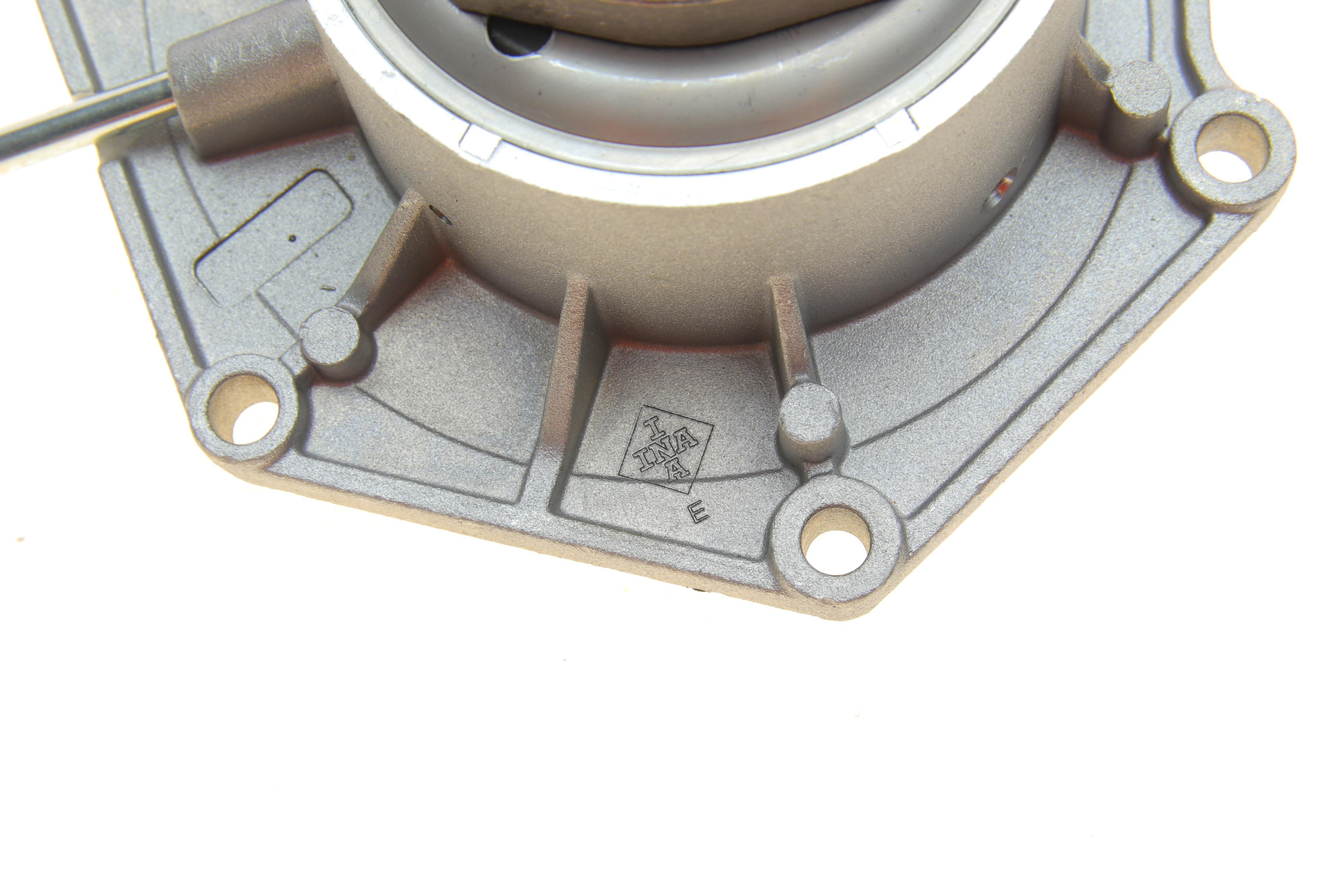 Помпа води Audi A4-A8/Q5/Q7 3.0TFSI/VW Touareg 3.0V6 TSI Hybrid 10-18 (вакуум/перек.водя.нас.)