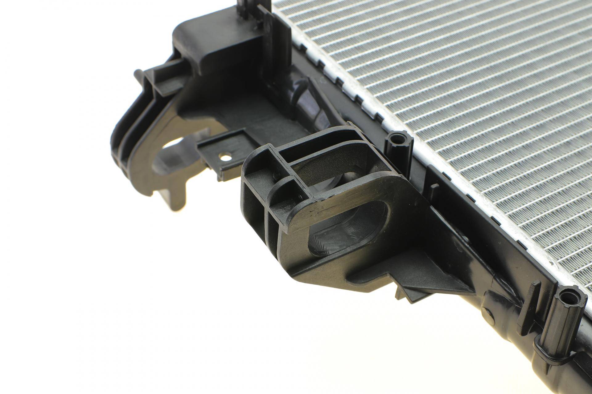 Радіатор охолодження Iveco Daily 2.2/3.0 11-