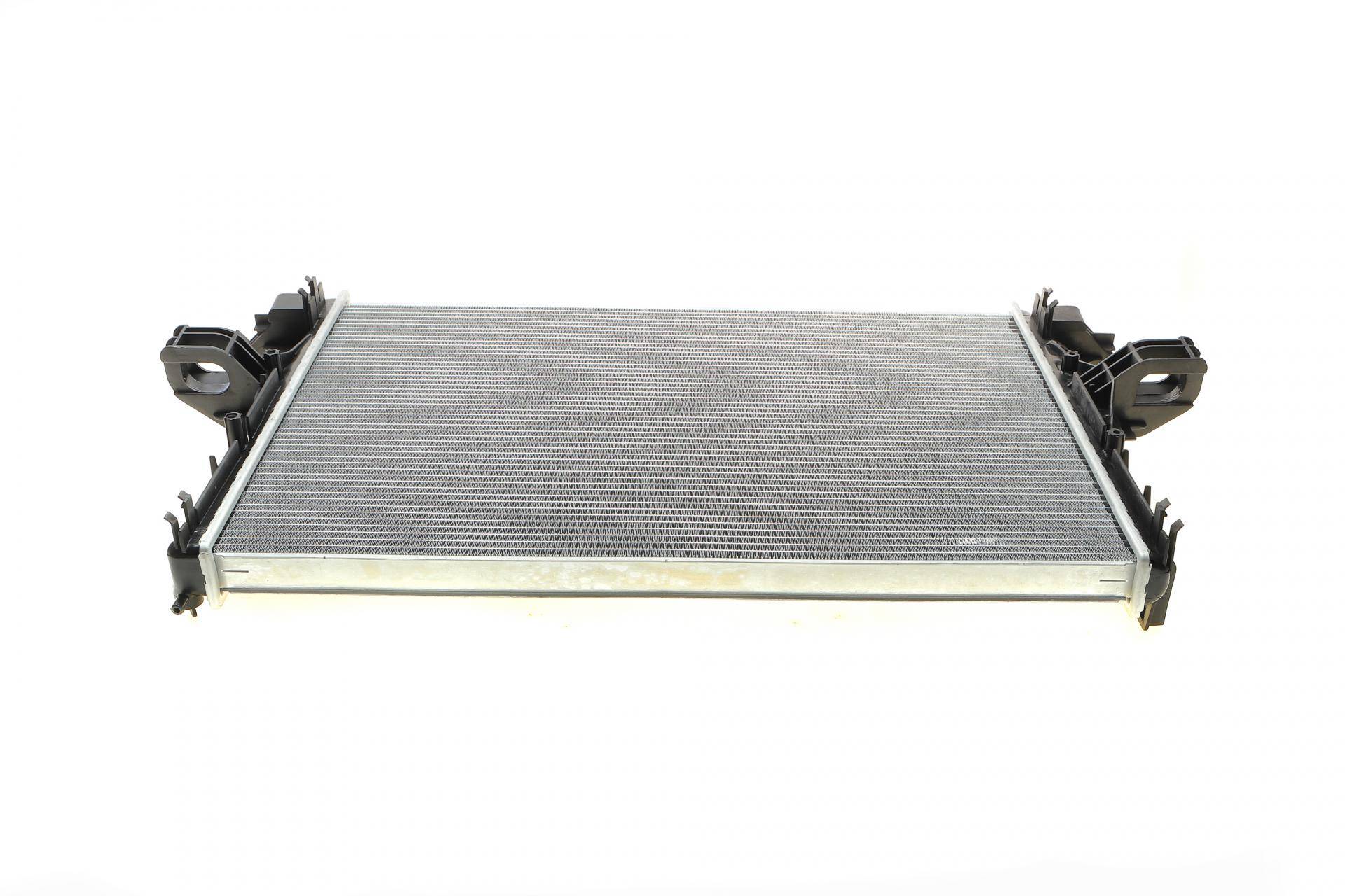 Радіатор охолодження Iveco Daily 2.2/3.0 11-