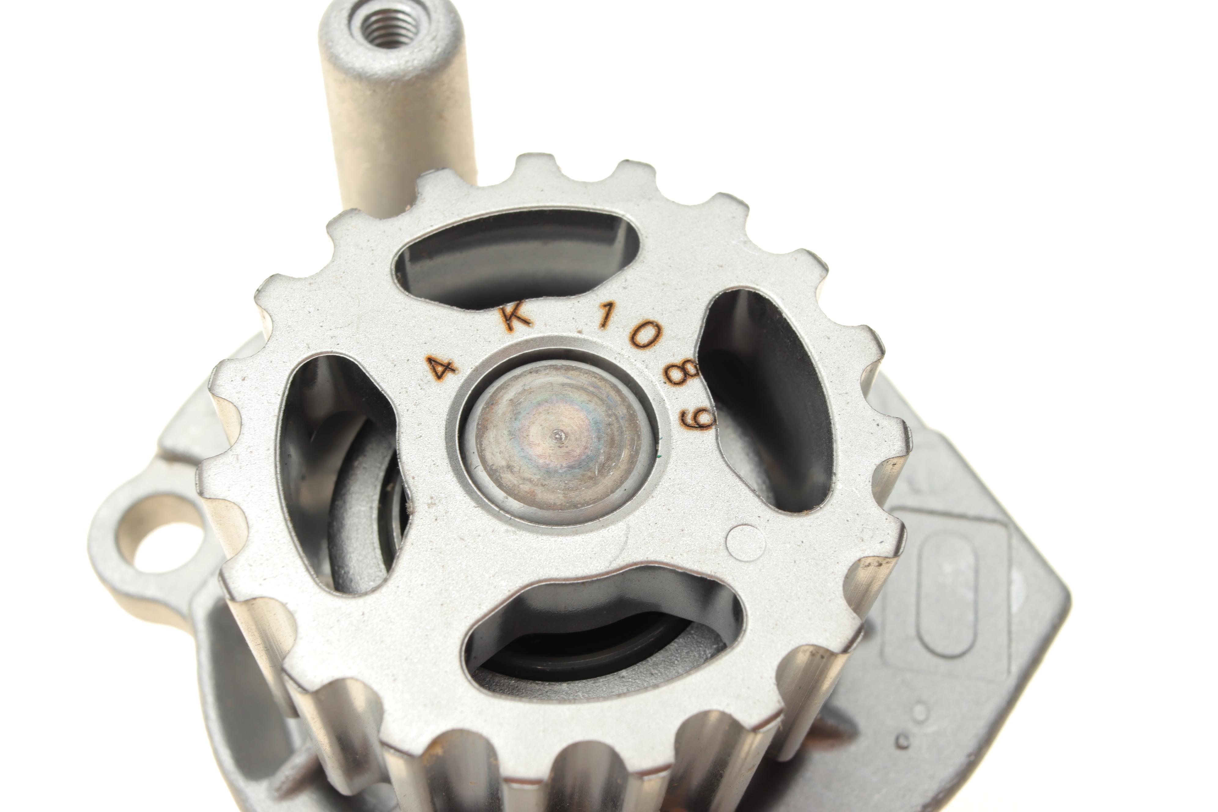 Помпа води Audi A4/Skoda Fabia/Octavia/VW Caddy/Golf/Passat 1.2TDI/1.6TDI/2.0TDI 08- (R/B)(7лоп)