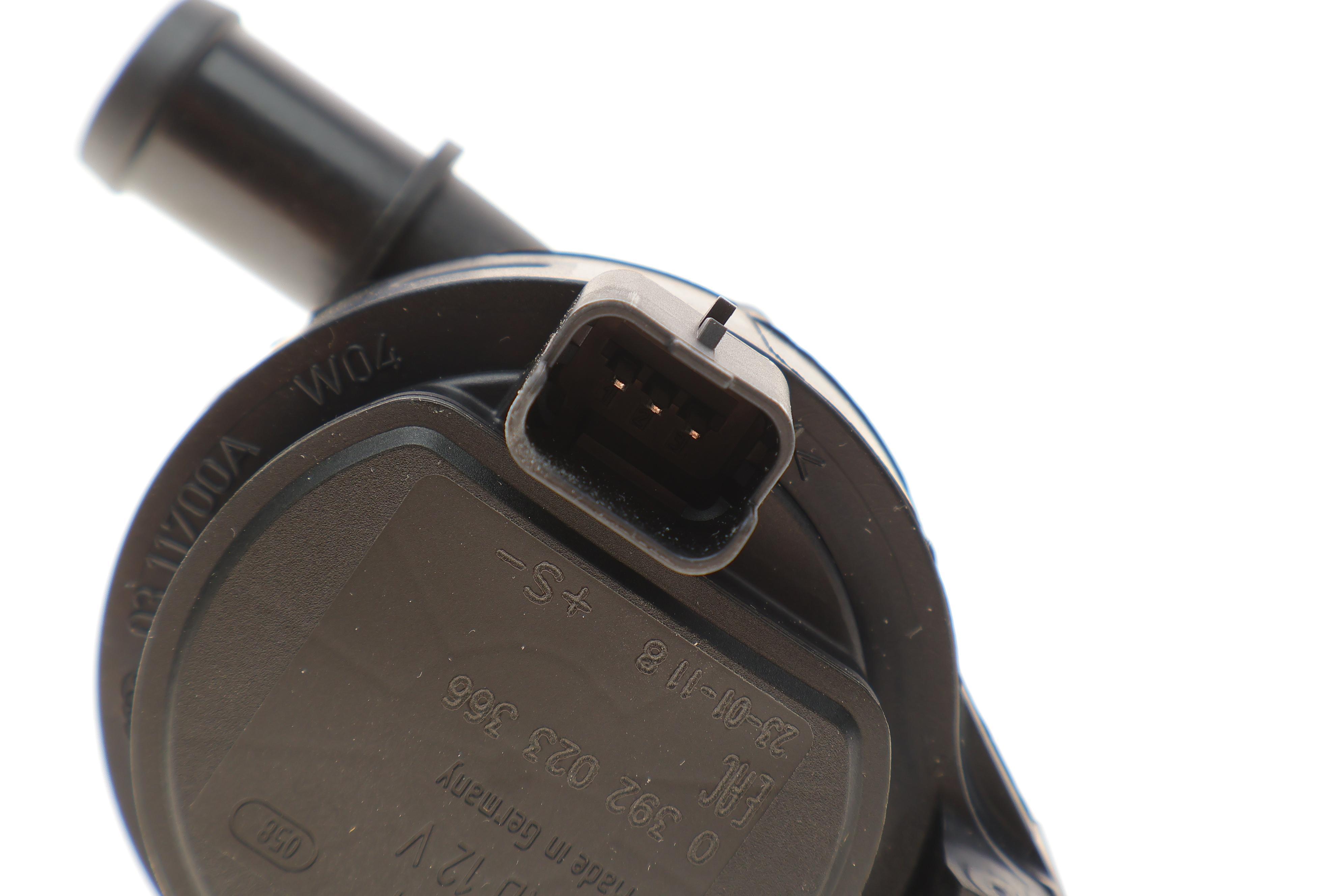 Насос системи охолодження (додатковий) MB X-Class (OM699)/Renault Master/Opel Movano 2.3 10-