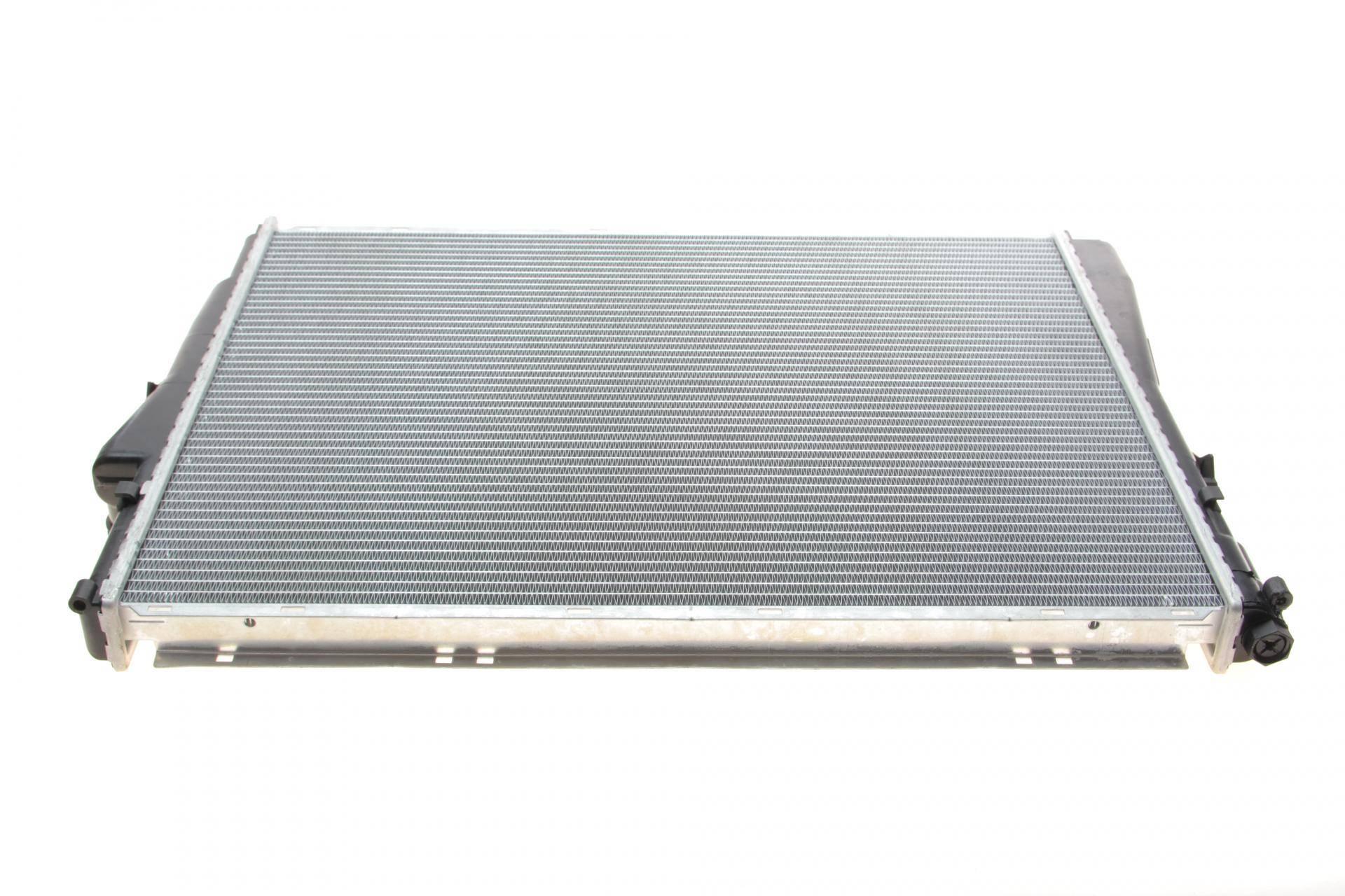 Радіатор охолодження BMW 3 (E46) 00-05 M43/N46/M47/M52/M54 (+ отв.масл.радіатор)