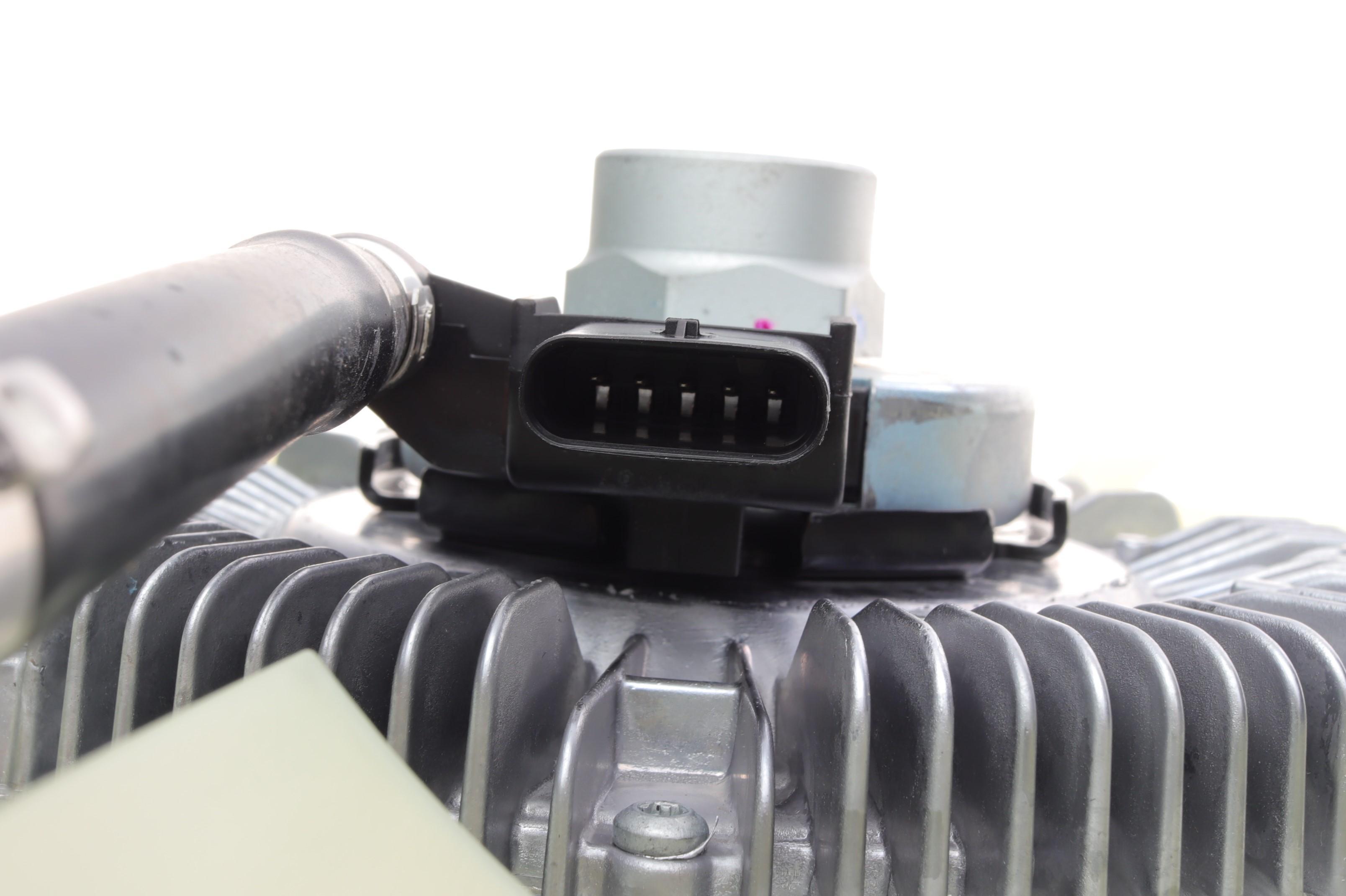 Муфта вентилятора MB Sprinter (906) 219/319/419/519 3.0CDI (OM642) 09- (9 лопастей) = 20004442