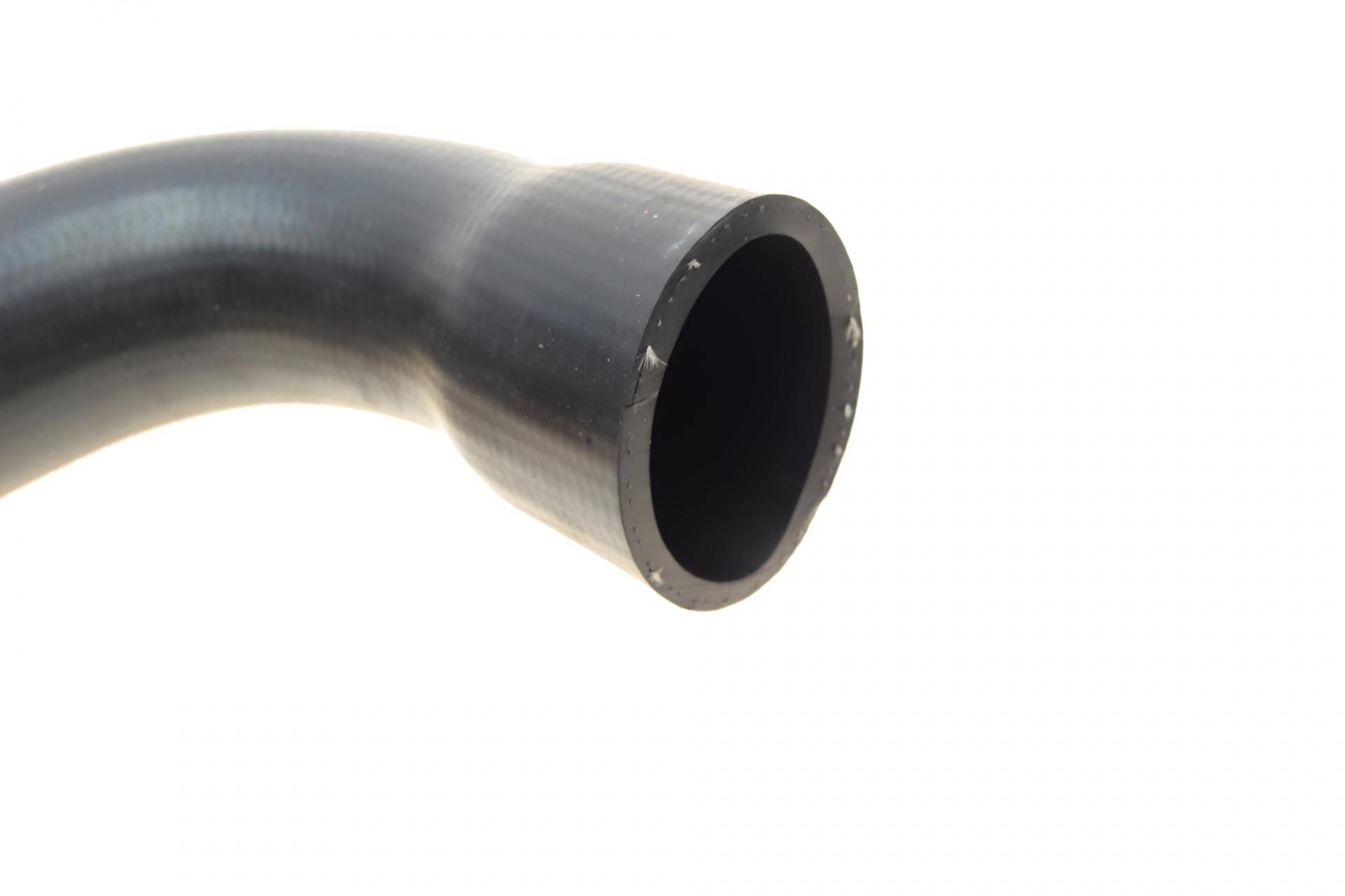 Патрубок системи охолодження MB Vito (W638) 2.0-2.3D 96-03 (нижній)