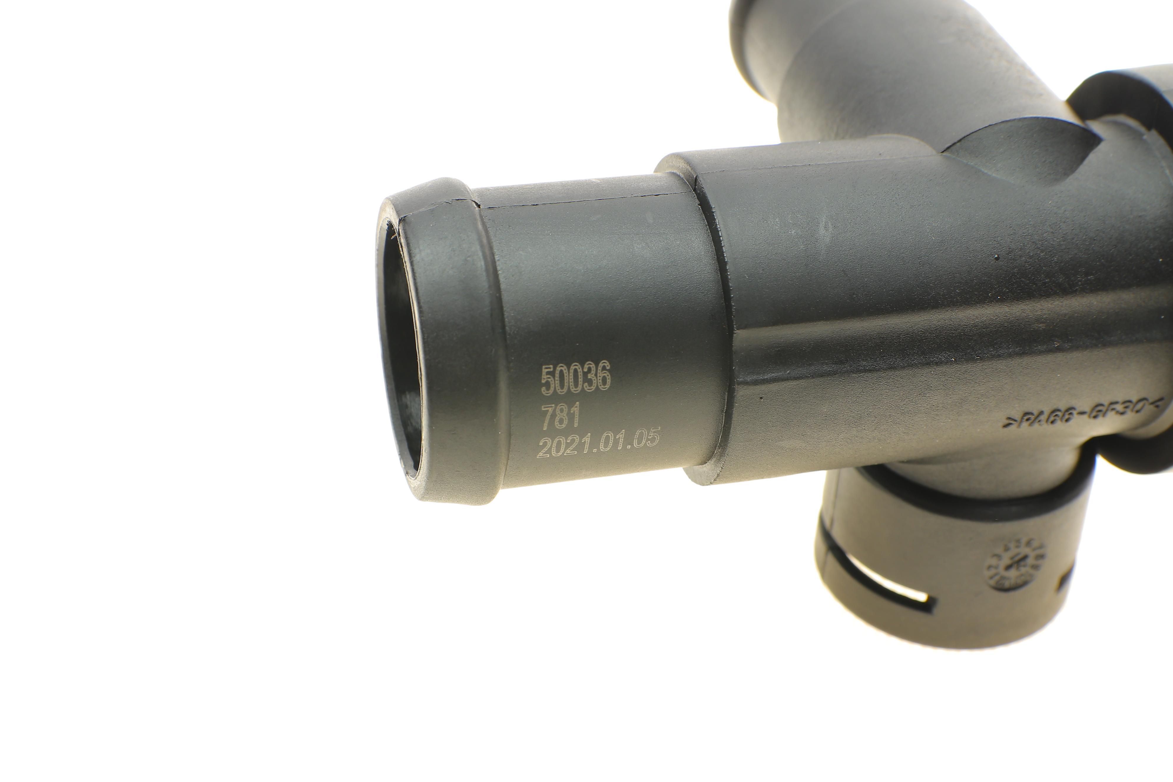 Фланець системи охолодження Audi A4/A6 1.9-2.5 TDI 94-05/ VW Passat 1.9-2.5TDI 96-00