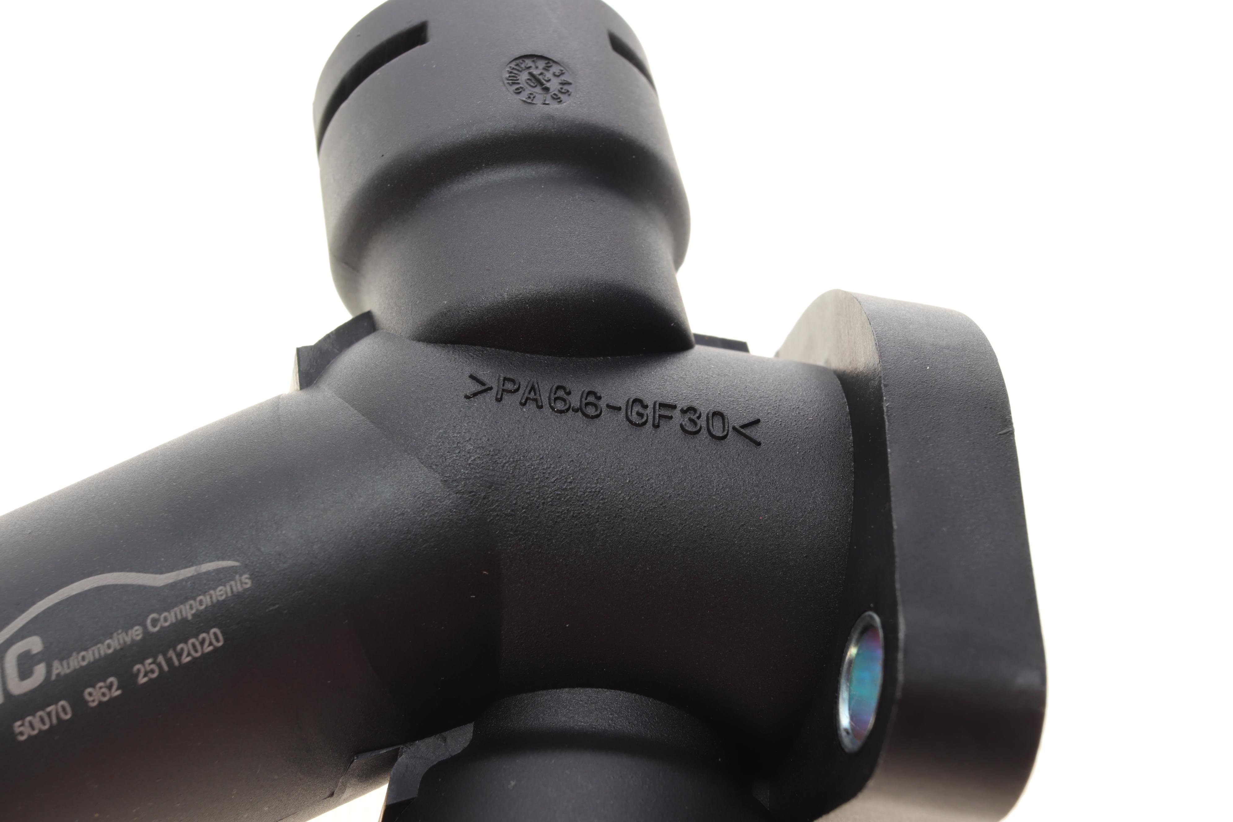 Фланець системи охолодження VW T4 2.4D/2.5TDI 90-03