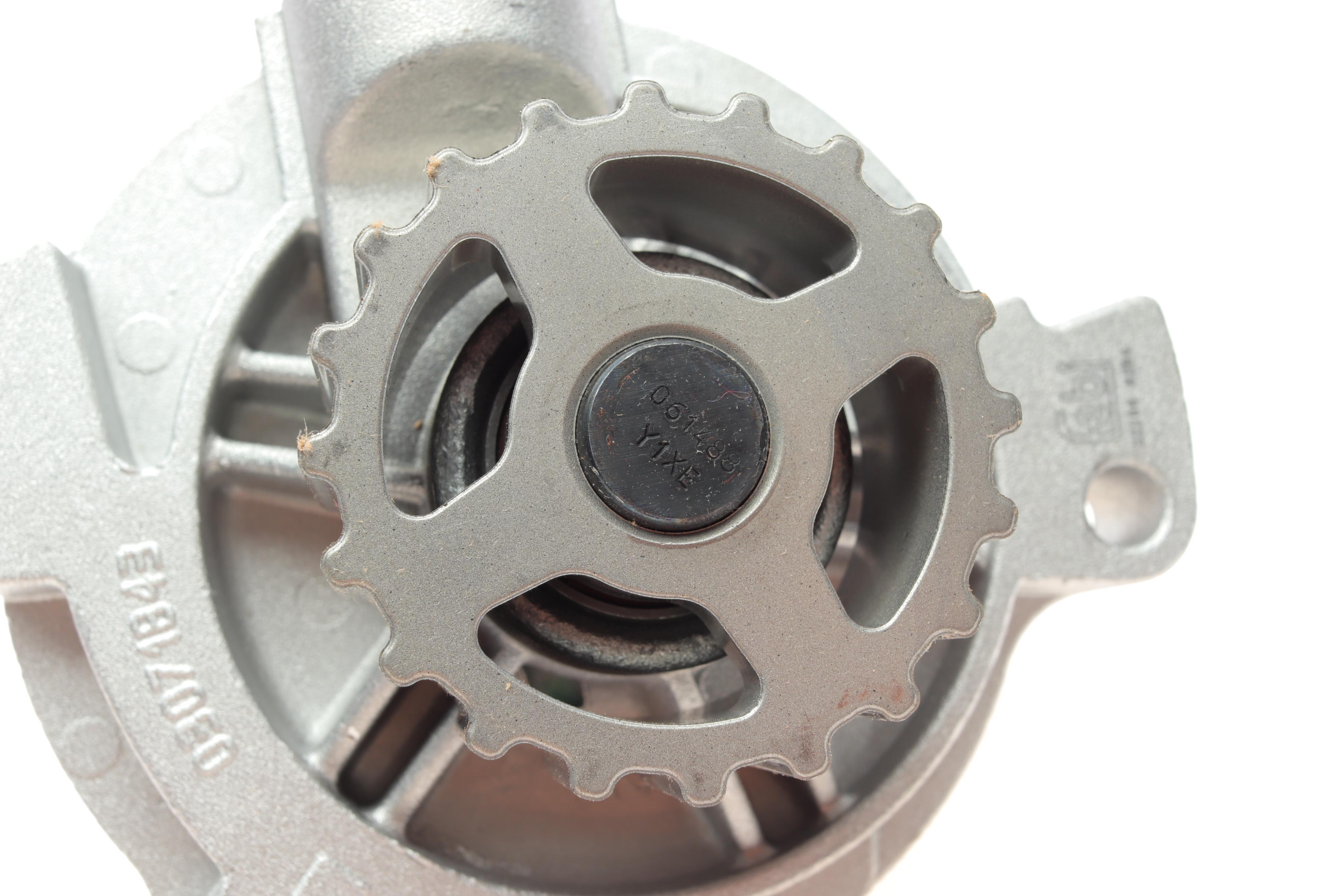 Помпа води VW T4/LT/Crafter 2.5TDI (20z)