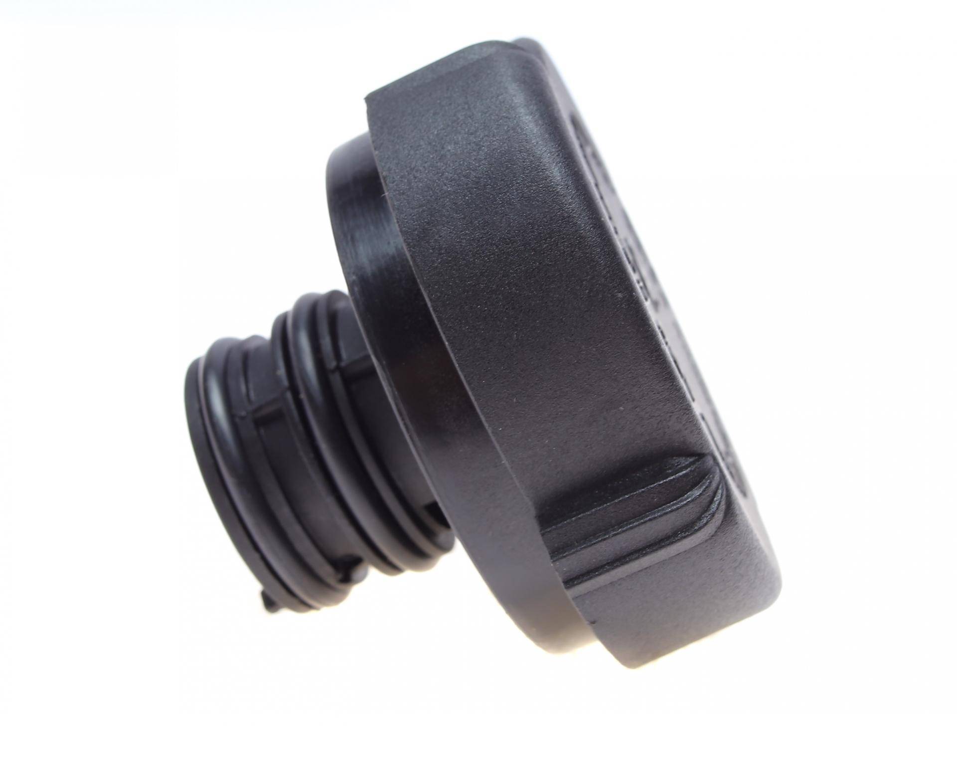 Кришка радіатора BMW X3 (E83)/X5 (E53/E70) 00-13