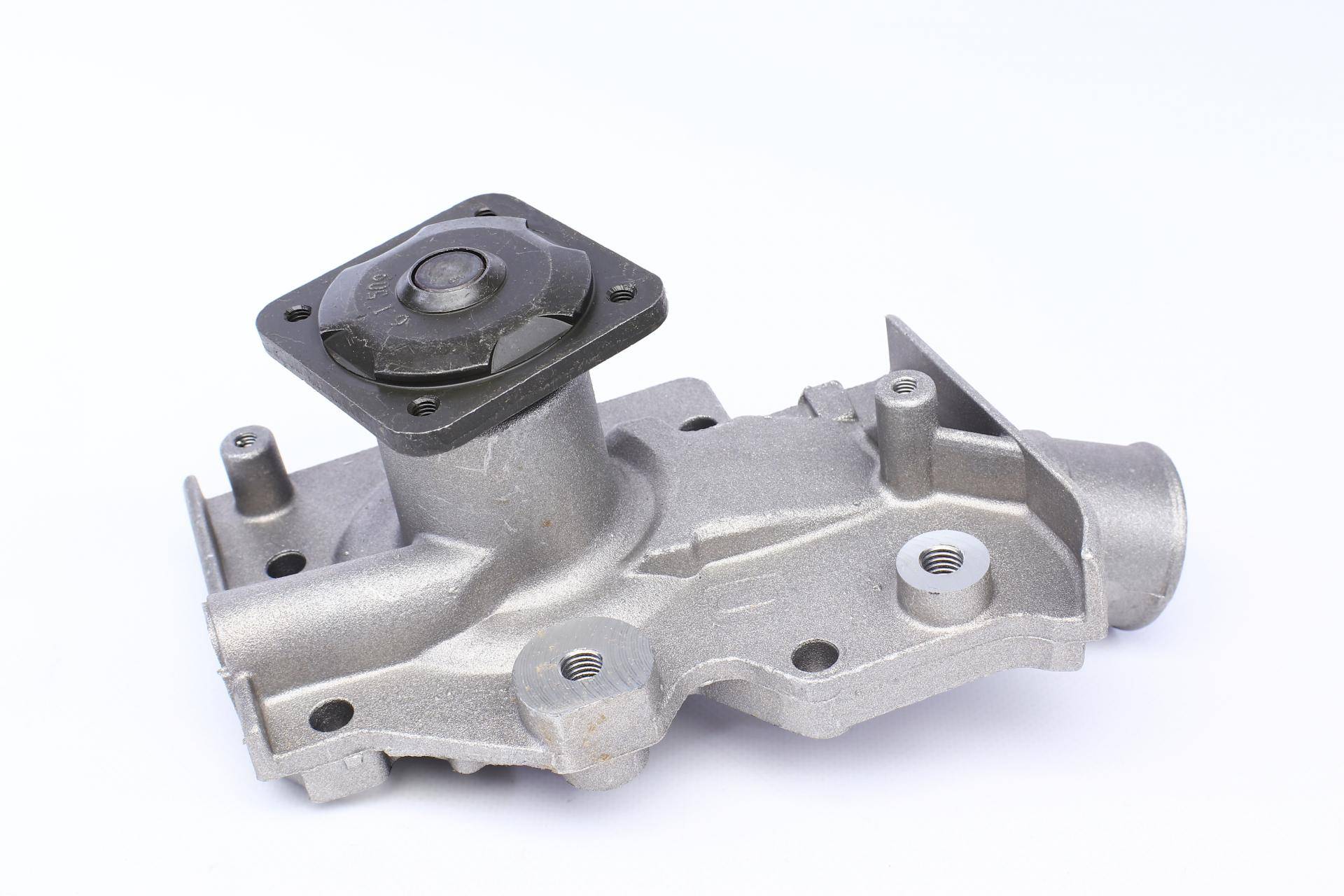 Помпа води Ford Mondeo I/II 1.6i/1.8i/2.0i 16V 93-00 (R/B) (7 лоп.)