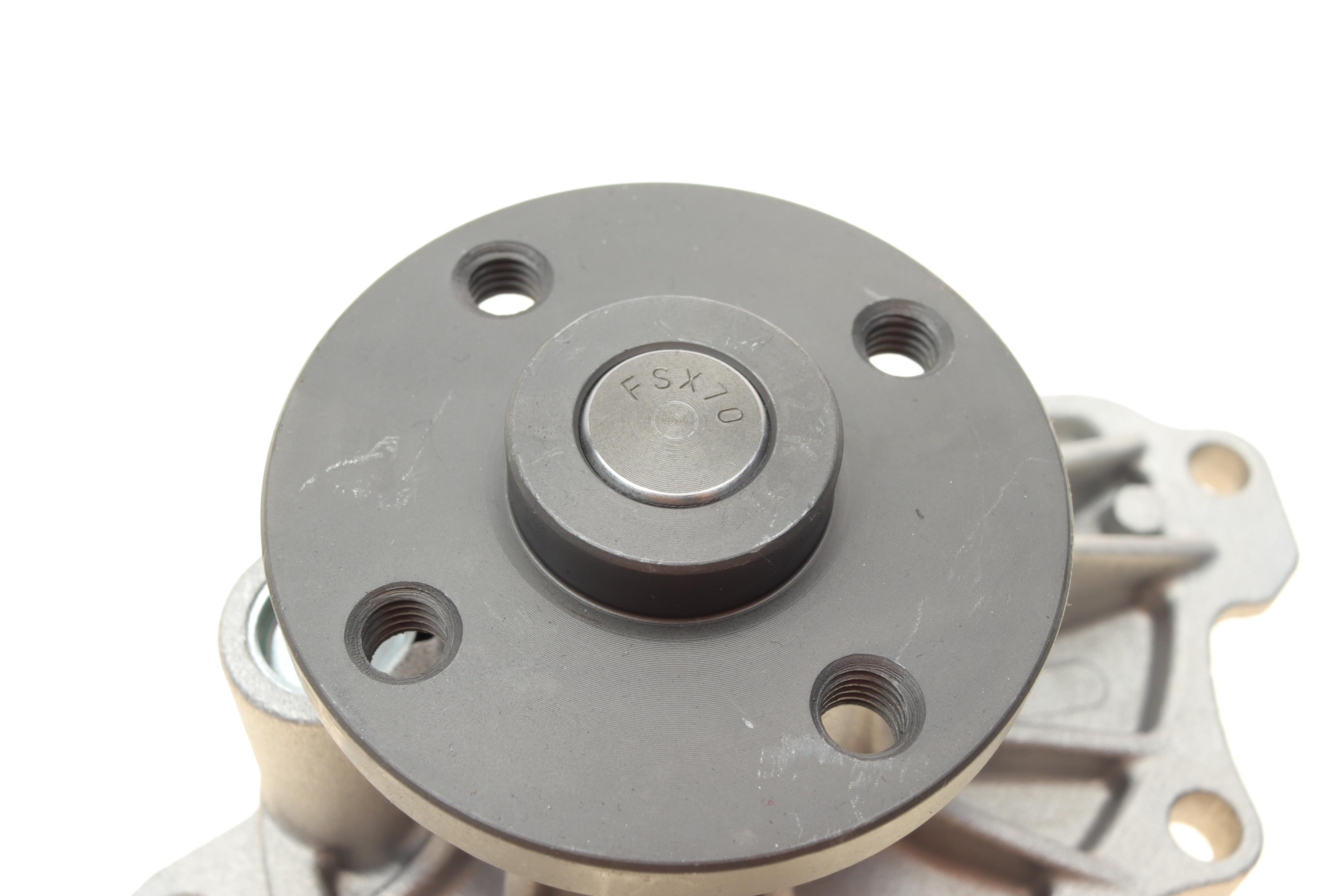 Помпа води Toyota Avensis/Camry/Corolla/Rav4 2.0/2.4/VVTi/4WD 00-/Lexus HS 09- (B/B) (7 лоп)