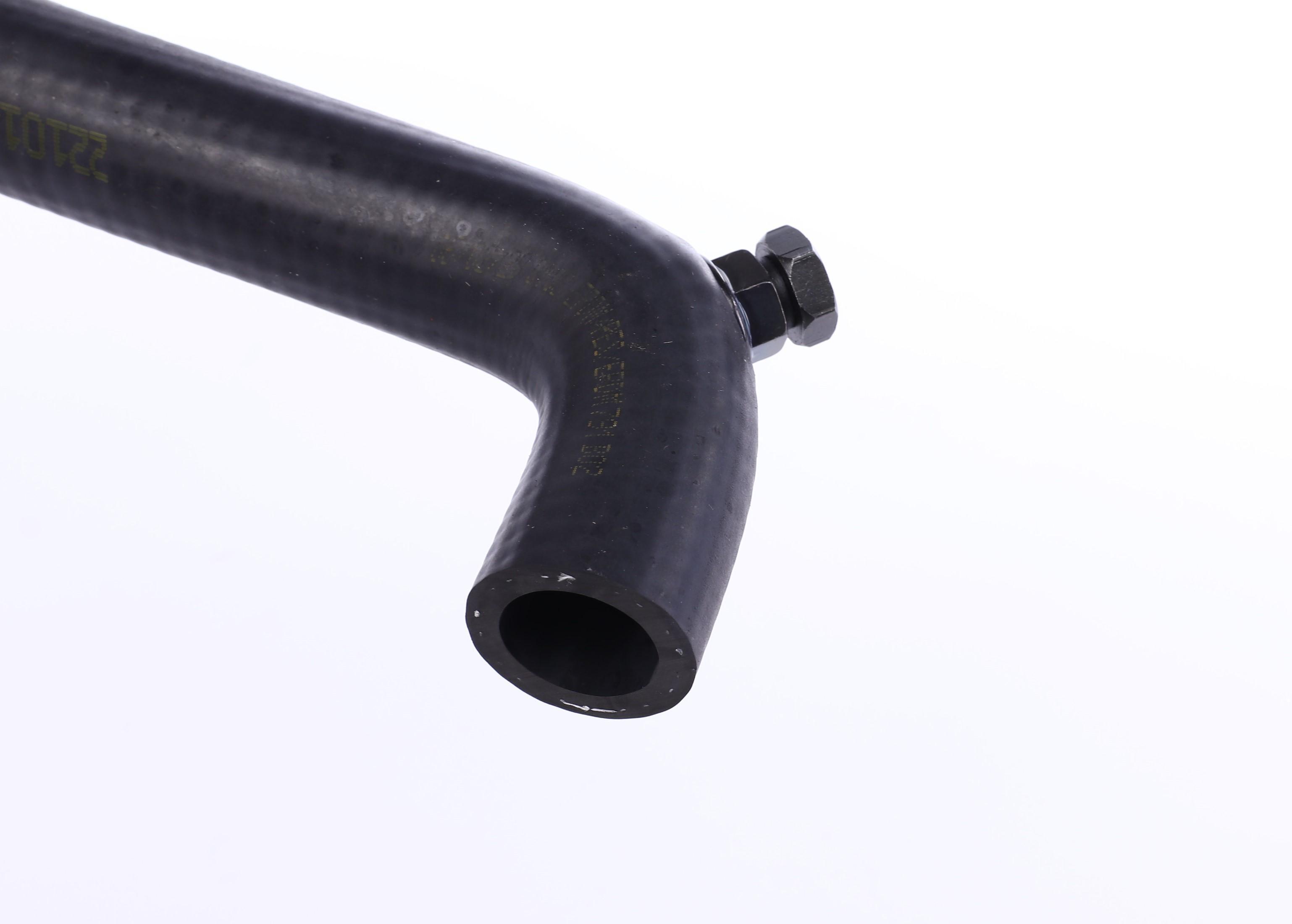 Патрубок радіатора Audi 80/90/100 1.3-2.8 72-96