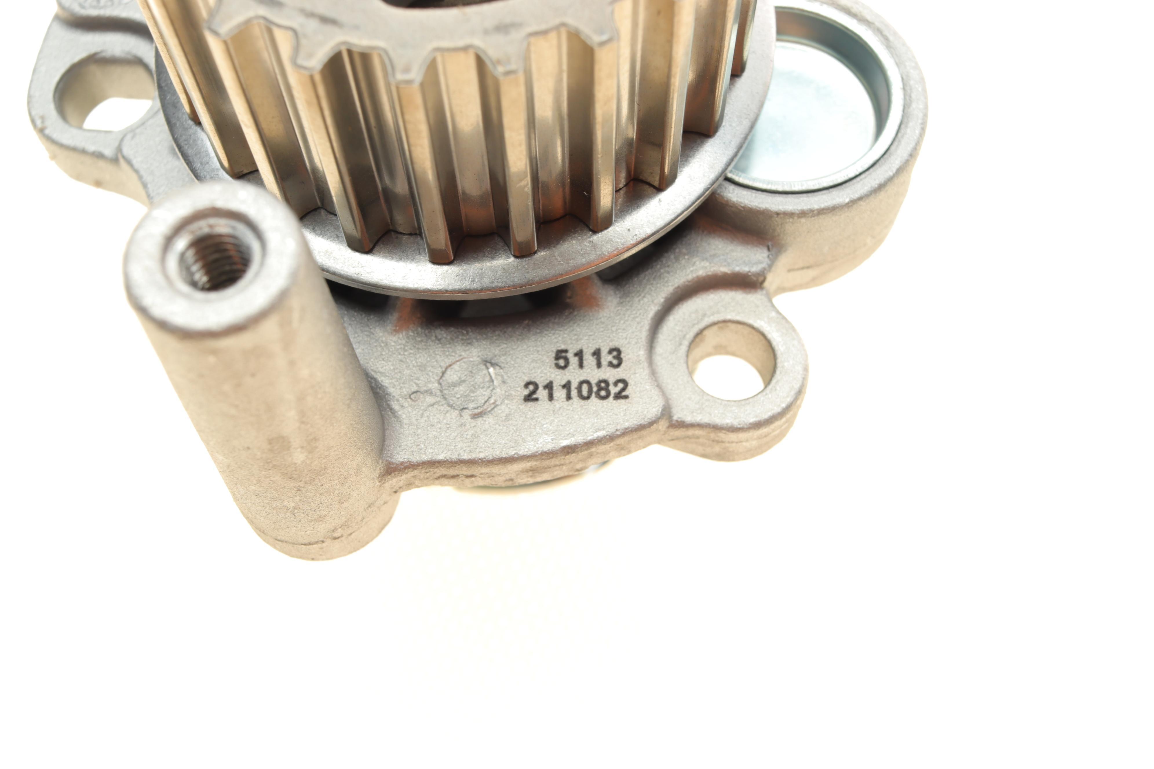 Помпа води Audi A3-A4/VW Caddy/Golf IV/Passat/T5/Skoda Octavia 1.8T/2.0 03- (R/B) (7 лоп.)