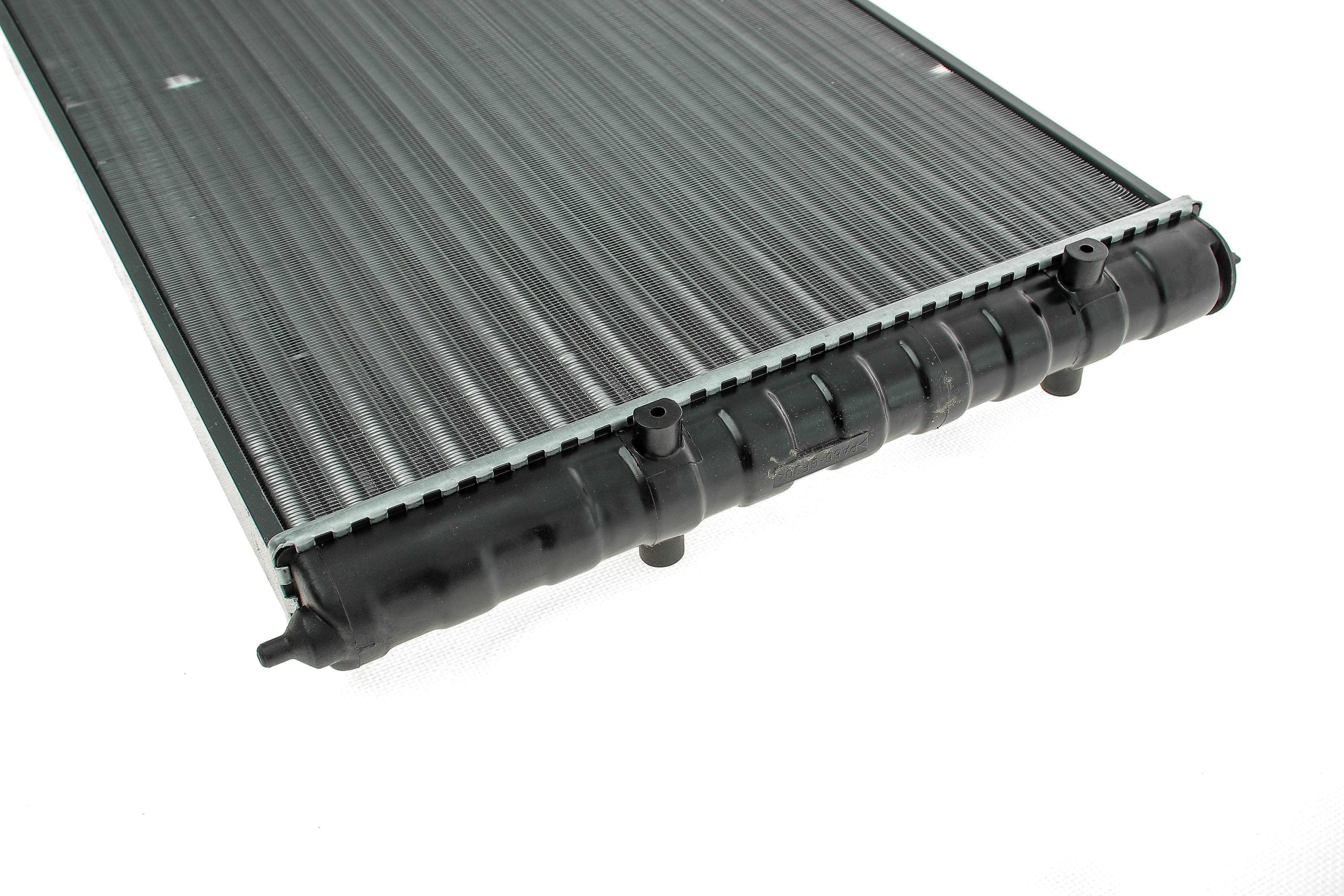 Радіатор охолодження VW Caddy II 1.9 TDI/SDI 95-04