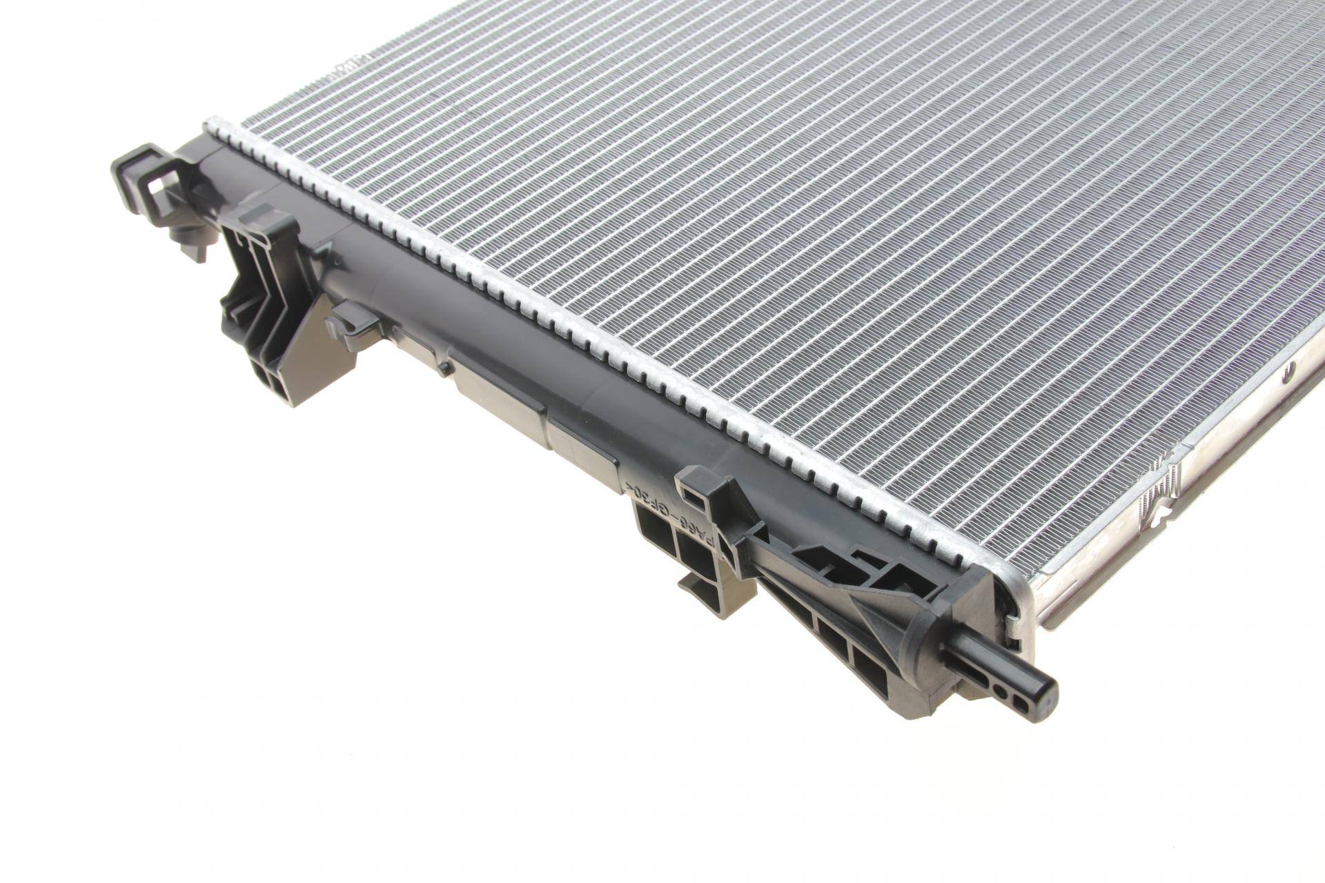 Радіатор охолодження Renault Trafic 1.9dTi/dCi 01-