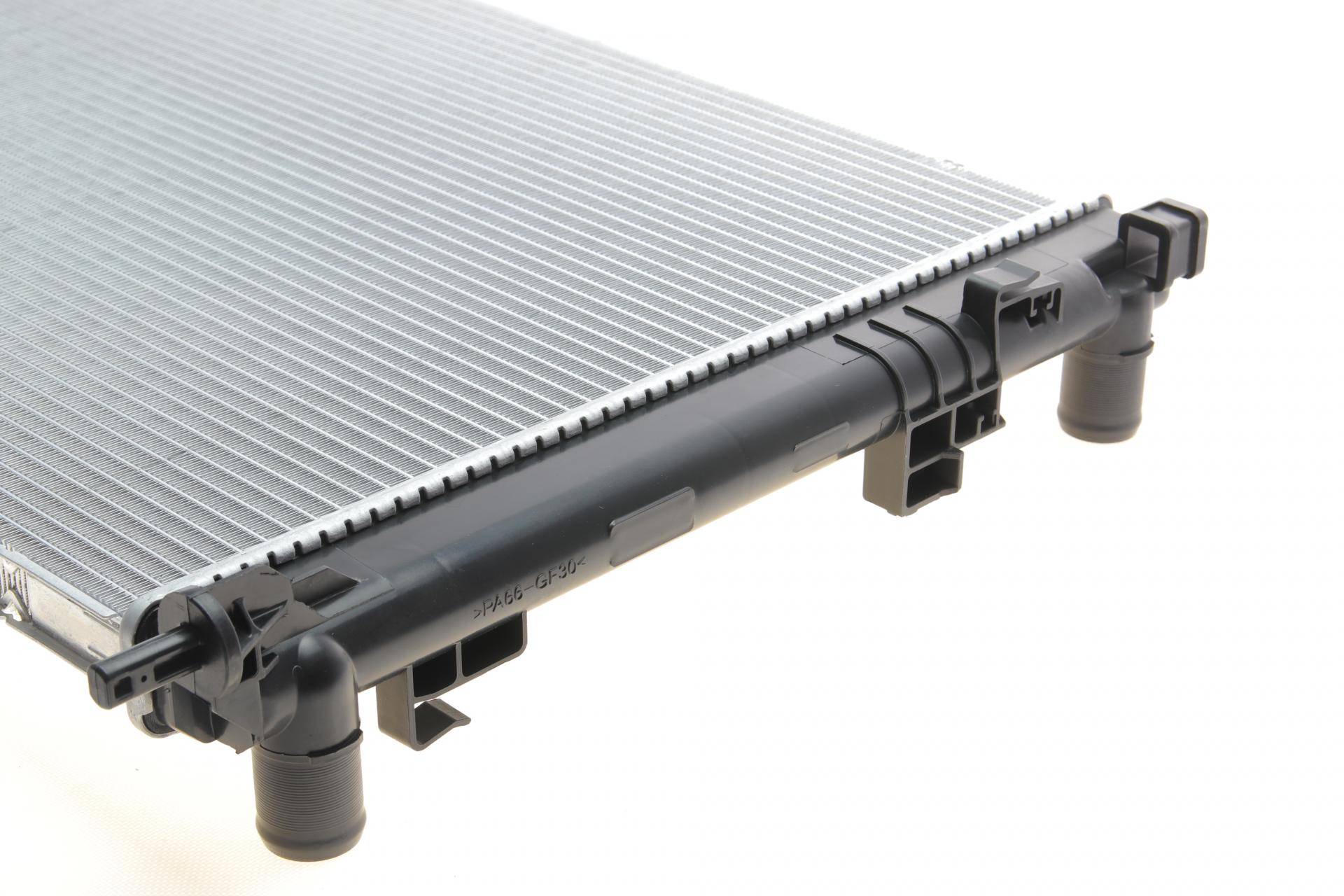 Радіатор охолодження Renault Trafic 1.9dTi/dCi 01-