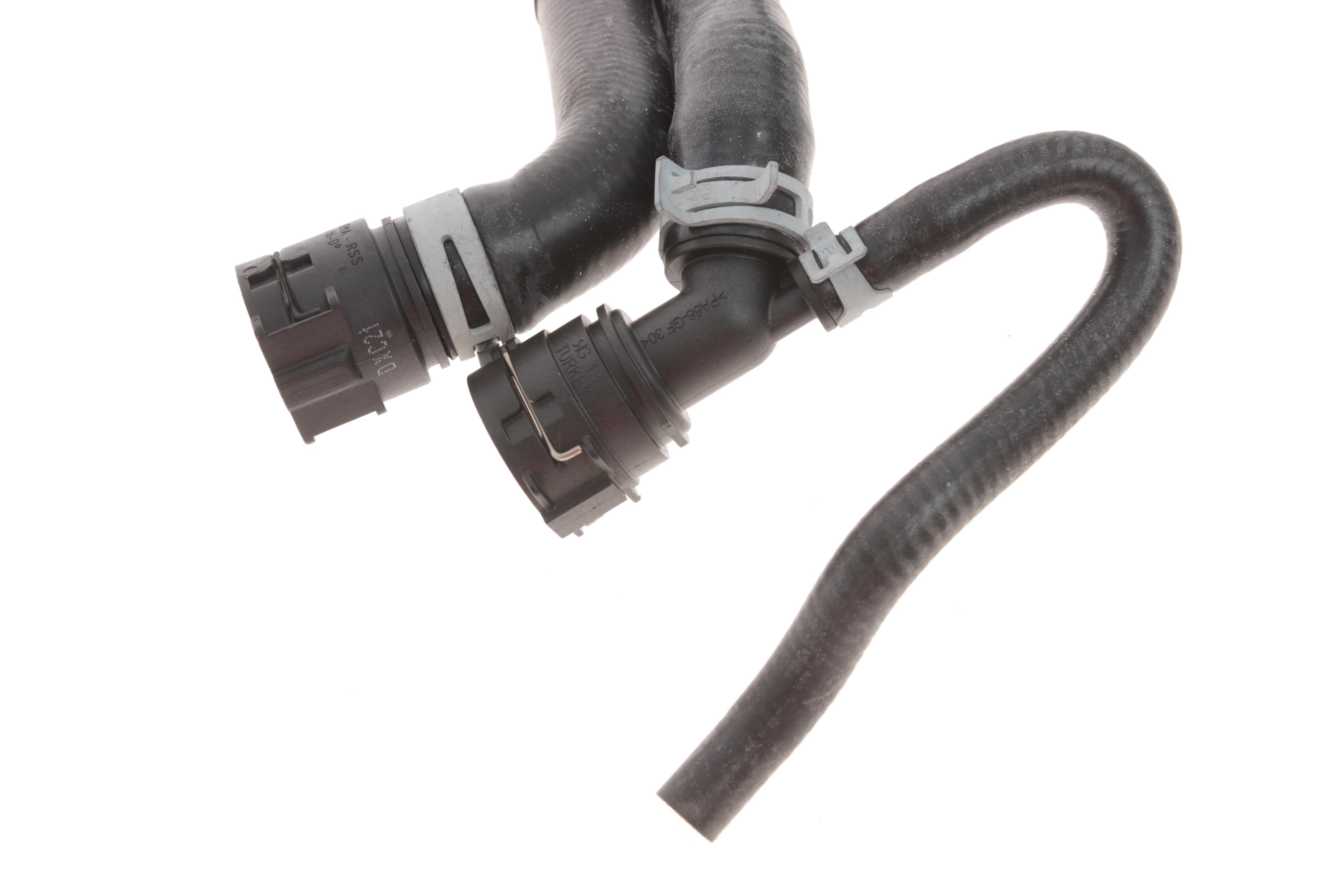 Патрубок системи охолодження Audi A3/Skoda Octavia/VW Golf IV 1.6 00-10 (к-кт в зборі)