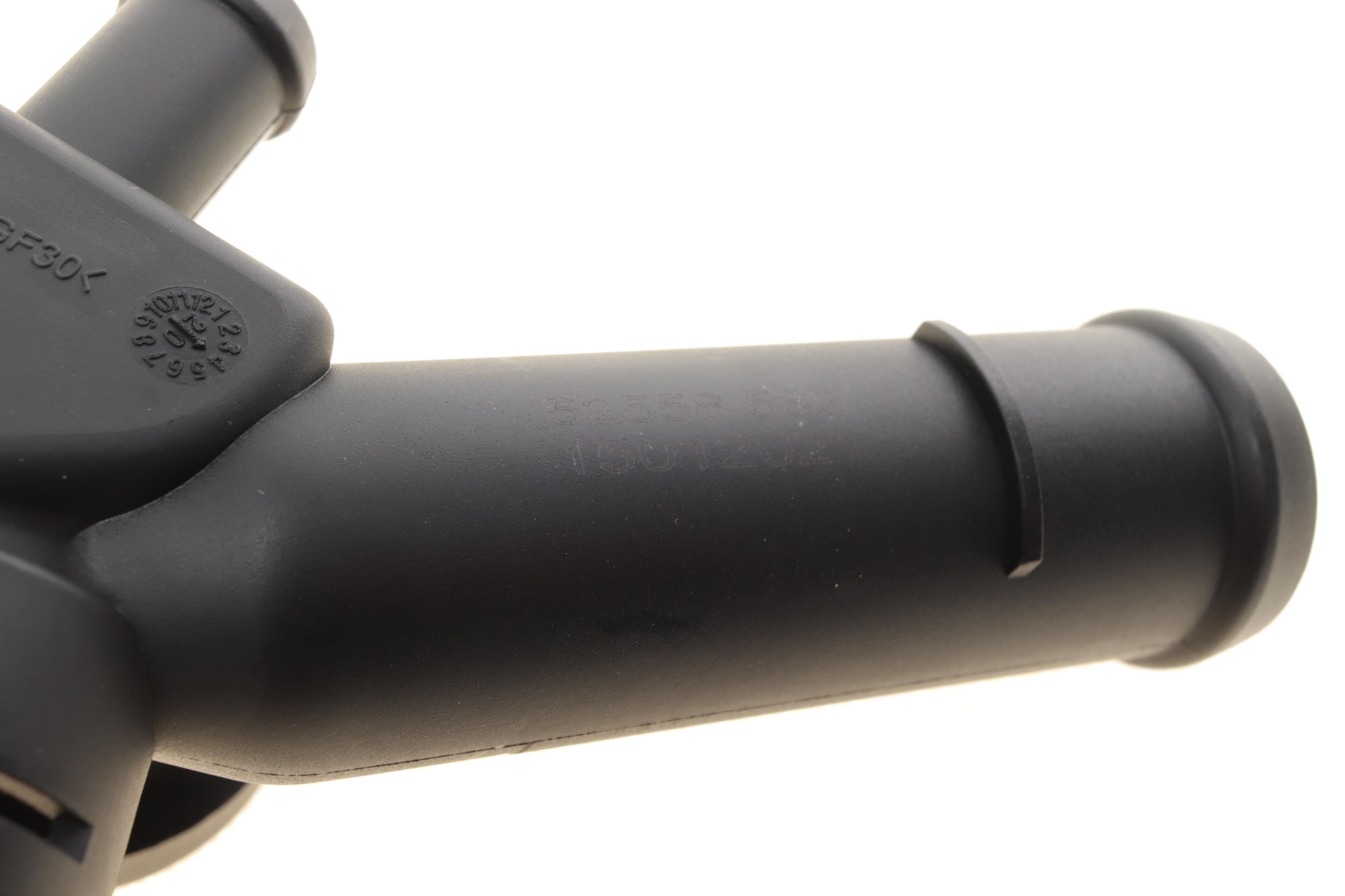 Фланець системи охолодження Audi A3/Fabia/Skoda Octavia/VW Bora/Golf/T5 1.6/2.0/2.0 95-15