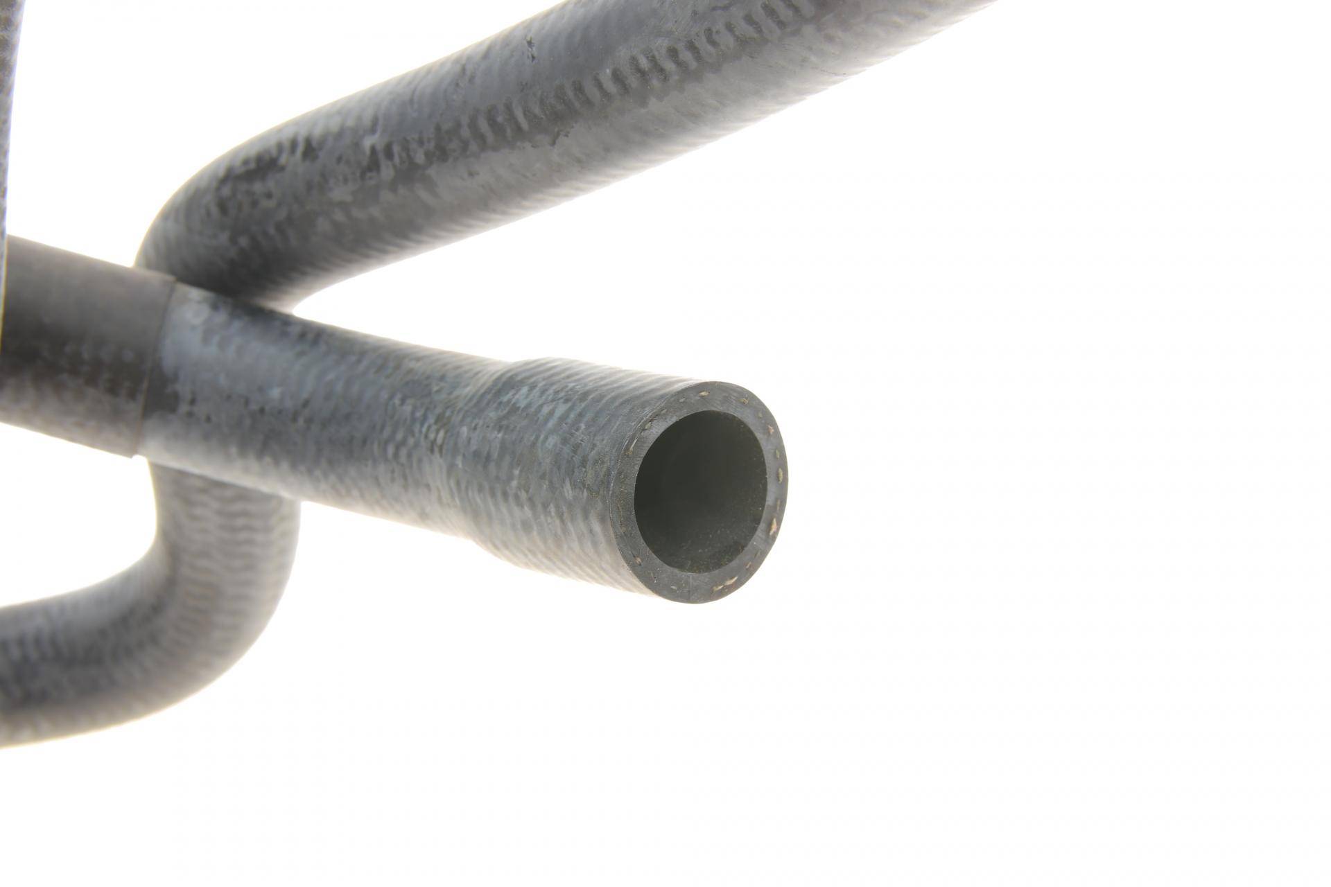 Патрубок системи охолодження Renault Trafic II 1.9dCi 01- (к-кт в зборі)