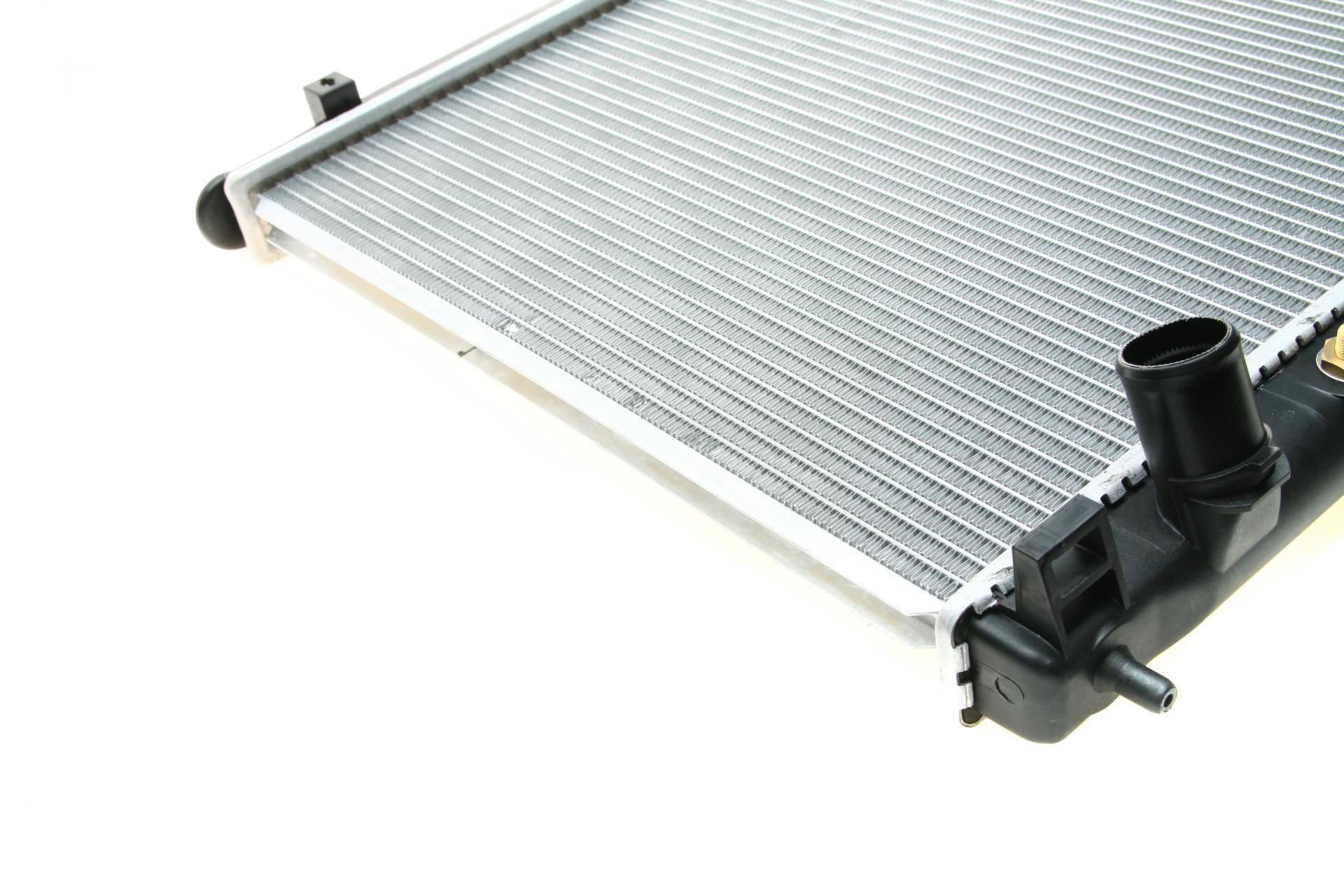 Радіатор охолодження Hyundai Santa Fe 2.2CRDi/2.7 V6 06-12