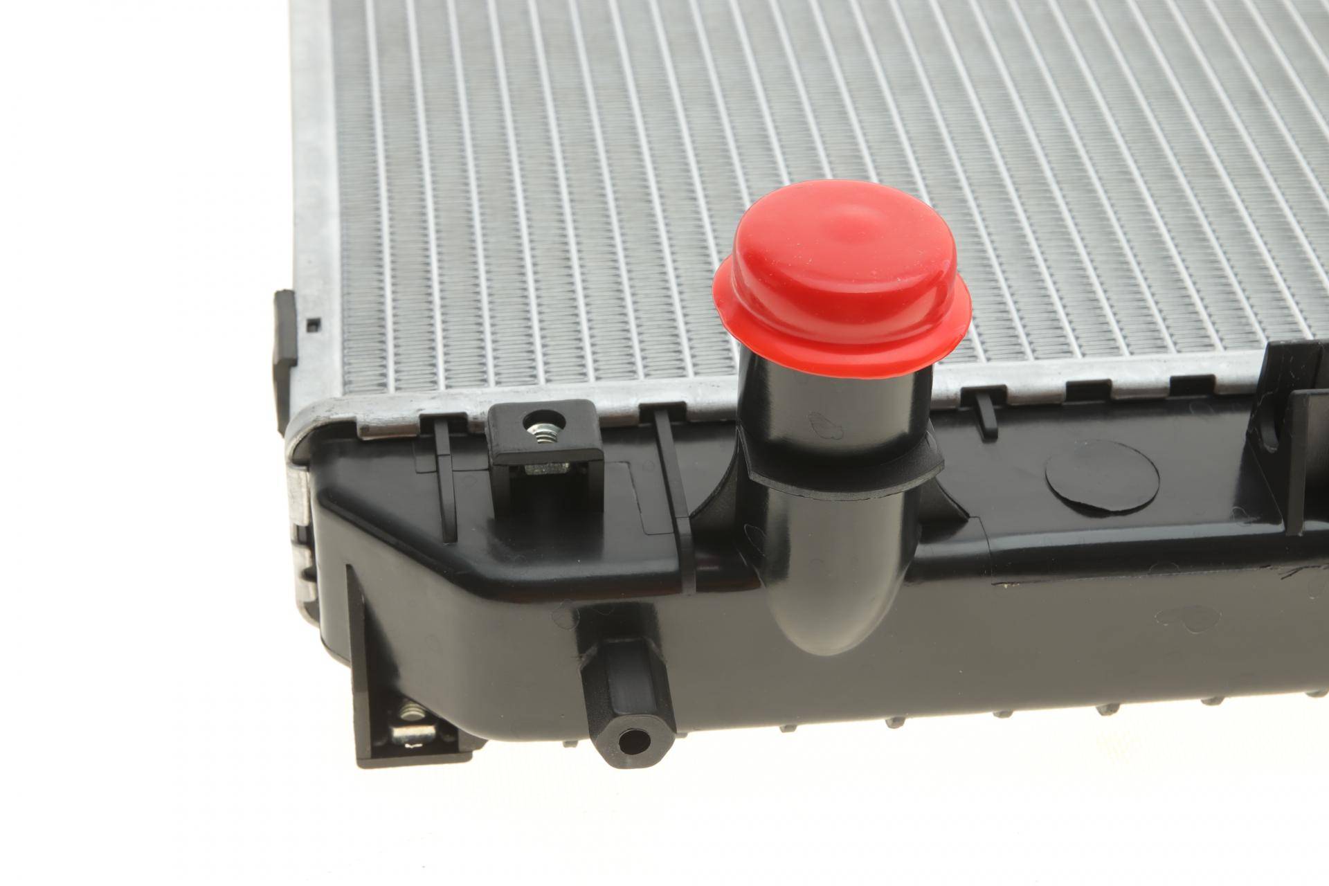 Радіатор охолодження Chevrolet Lacetti/Daewoo Nubira 1.4/1.8 03-