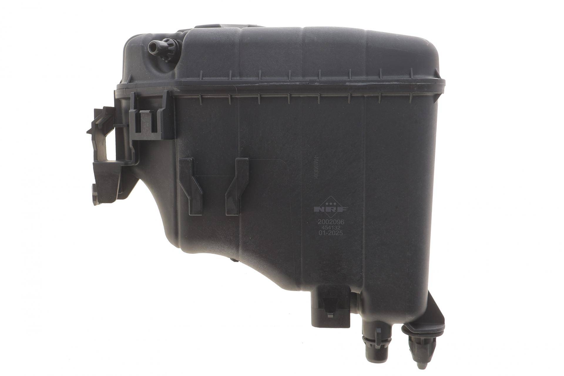 Бачок розширювальний BMW 5 (G30/F90)/7 (G11/G12) 16- B46/B48/B57/B58