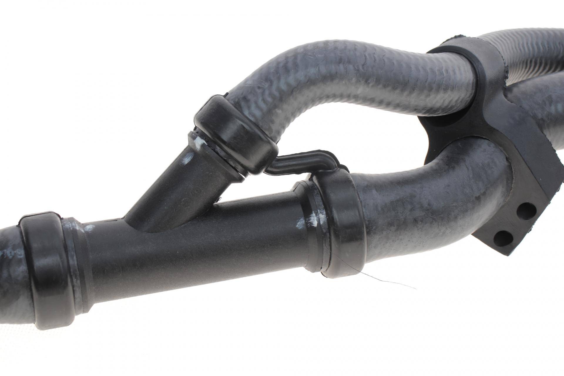 Патрубок системи охолодження Citroen Berlingo/Peugeot Partner 1.9D/2.0HDI 96-06 (к-кт в зборі)