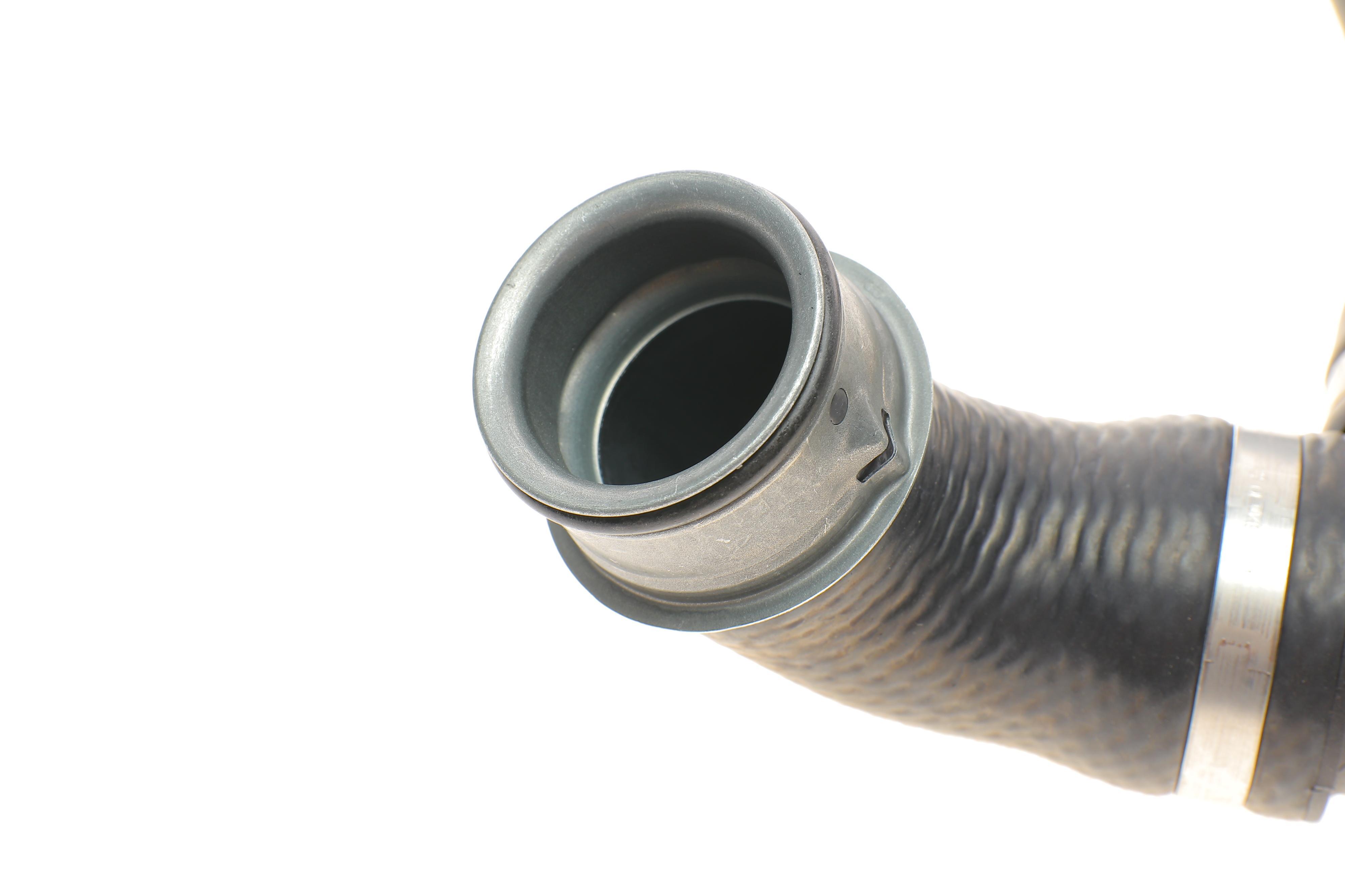 Патрубок радіатора (нижній) MB Sprinter (W906) OM651